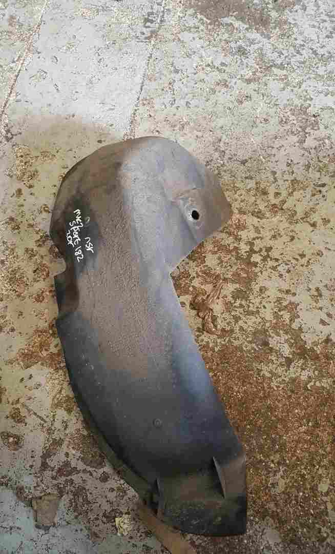 Thumb 2 Renault Clio Sport MK2 2001-2006 172 182 Passenger NSR Rear Arch Liner
