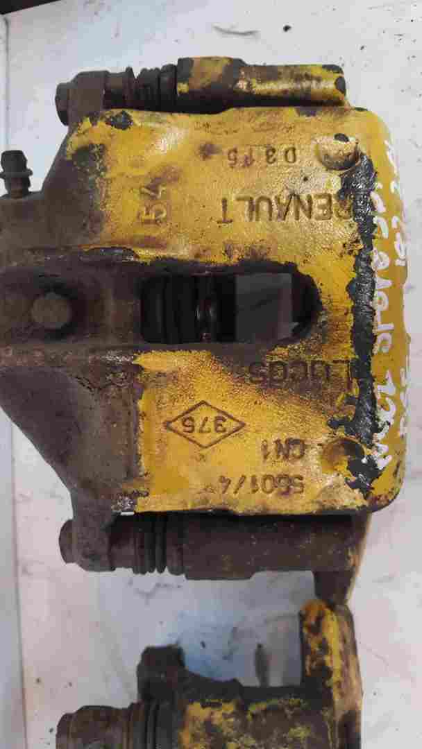 Thumb 2 Renault Clio Sport MK2 2001-2006 172 182 Trophy Front Brake Calipers Pair Yellow