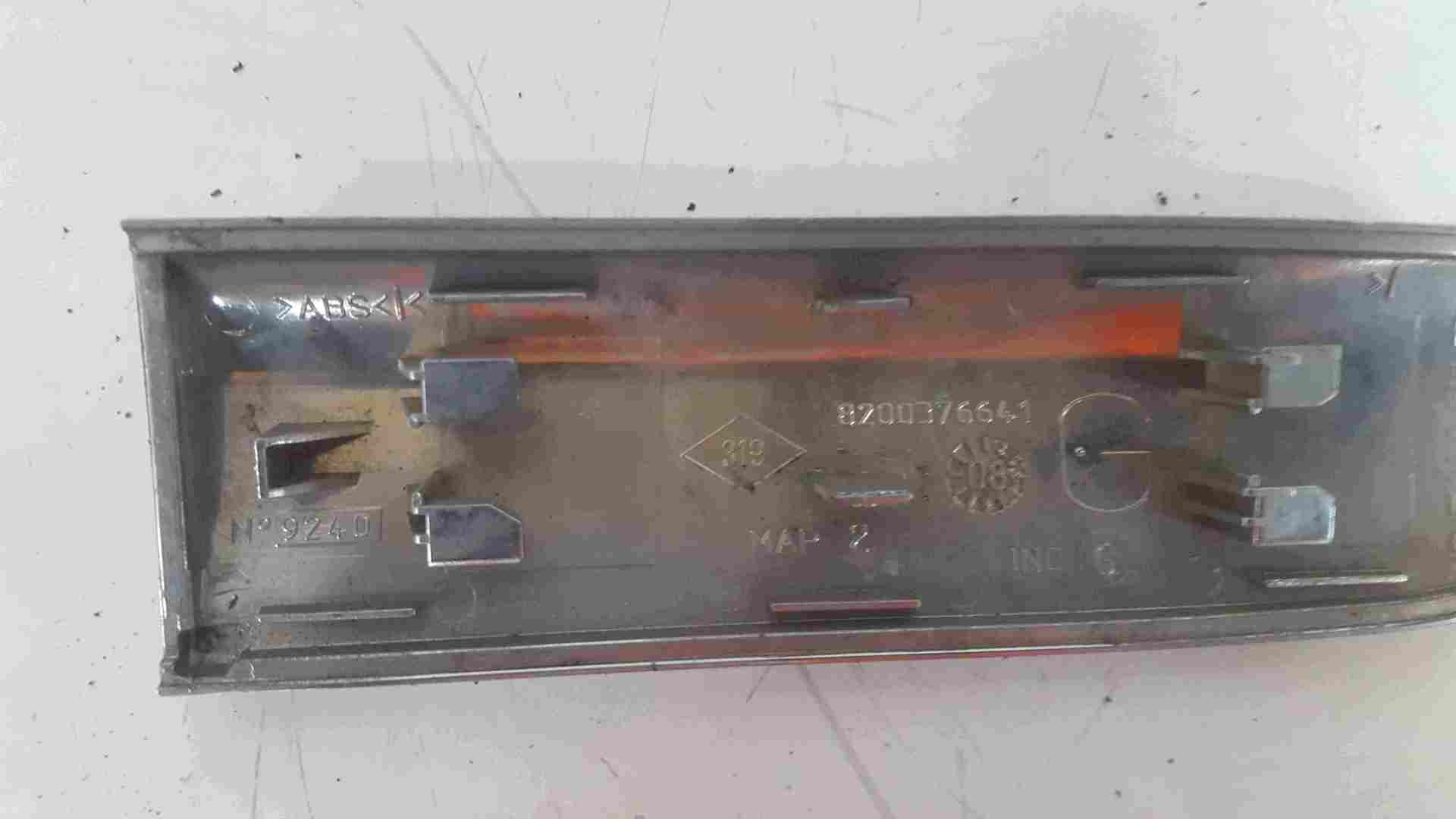 Thumb 2 Renault Clio Sport MK2 2005-2012 197 Passenger NSF Front Door Bullet Indicator
