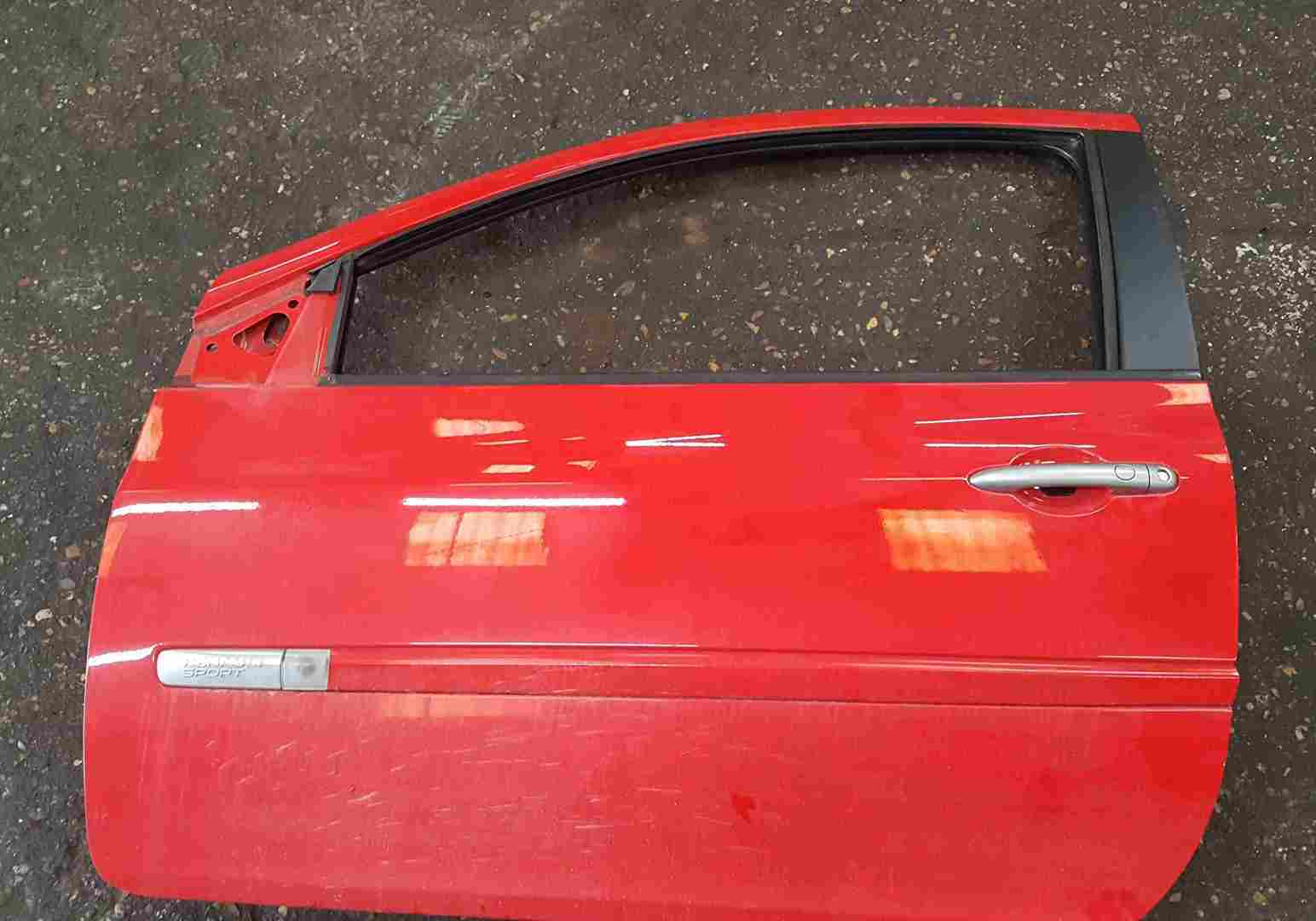Thumb 2 Renault Clio Sport MK3 2005-2012 197 200 Passenger NSF Front Door Red OVNNF