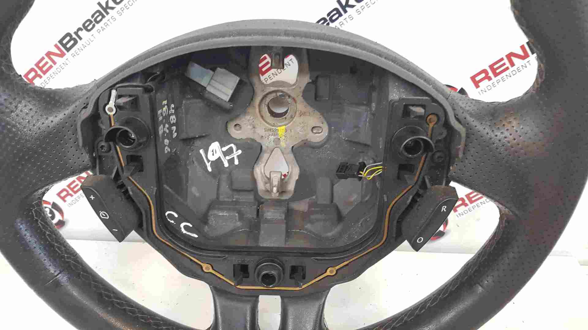 Thumb 7 Renault Clio Sport MK3 2005-2012 197 200 Steering Wheel Red Stitching 3/5