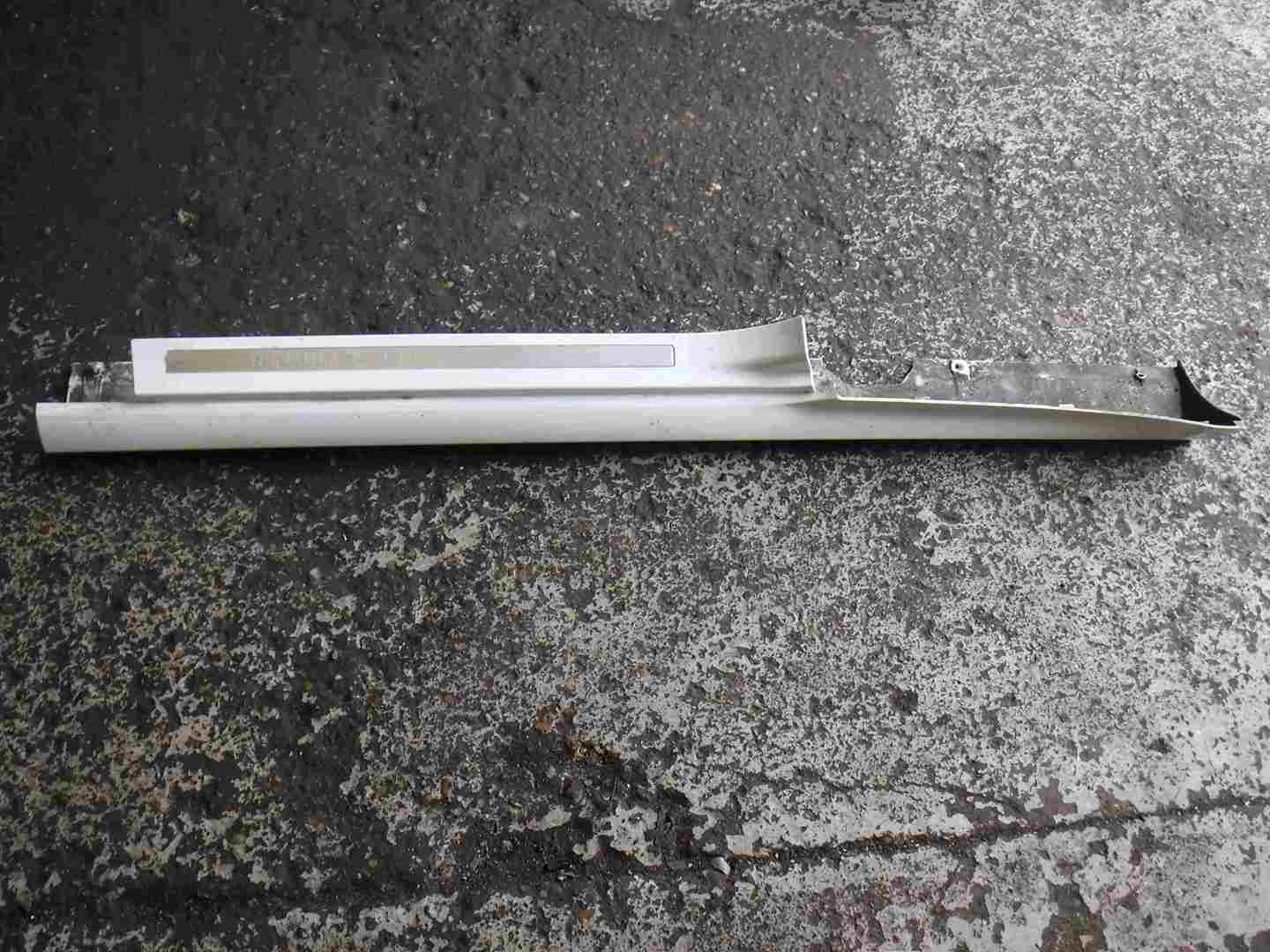 Renault Clio Sport MK3 2005-2012 197 200 White Passenger NS Side Skirt OV369