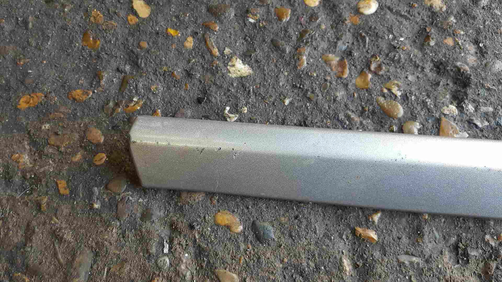 Thumb 2 Renault Clio Sport MK3 2005-2012 197 Drivers OSF Front Door Moulding Trim Silver
