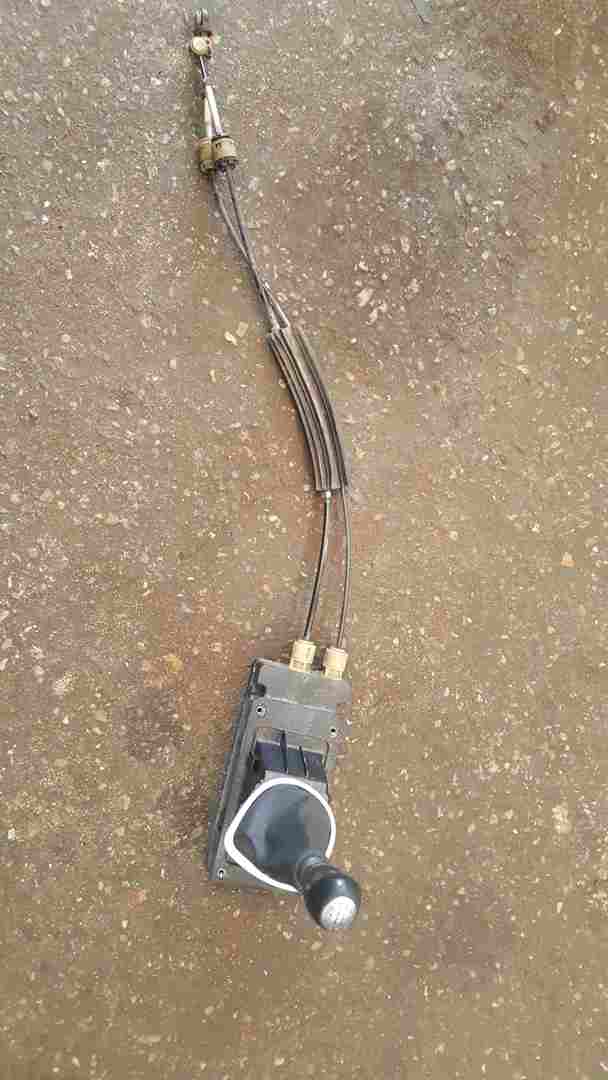 Thumb 2 Renault Clio Sport MK3 2005-2012 197 Gearstick Mechanism + Cables 8200739285