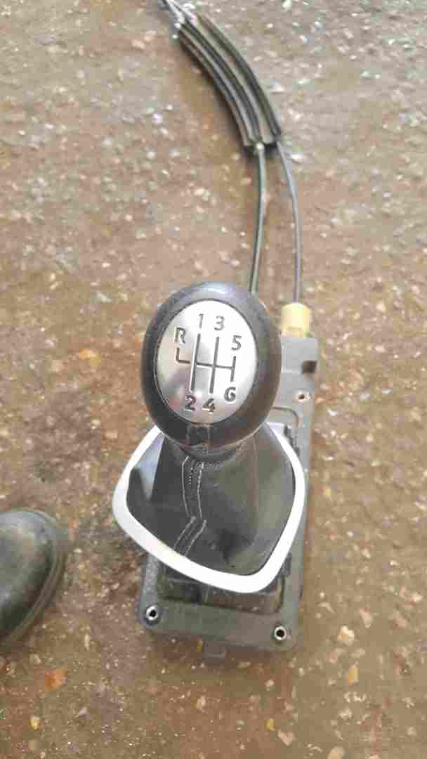 Thumb 4 Renault Clio Sport MK3 2005-2012 197 Gearstick Mechanism + Cables 8200739285