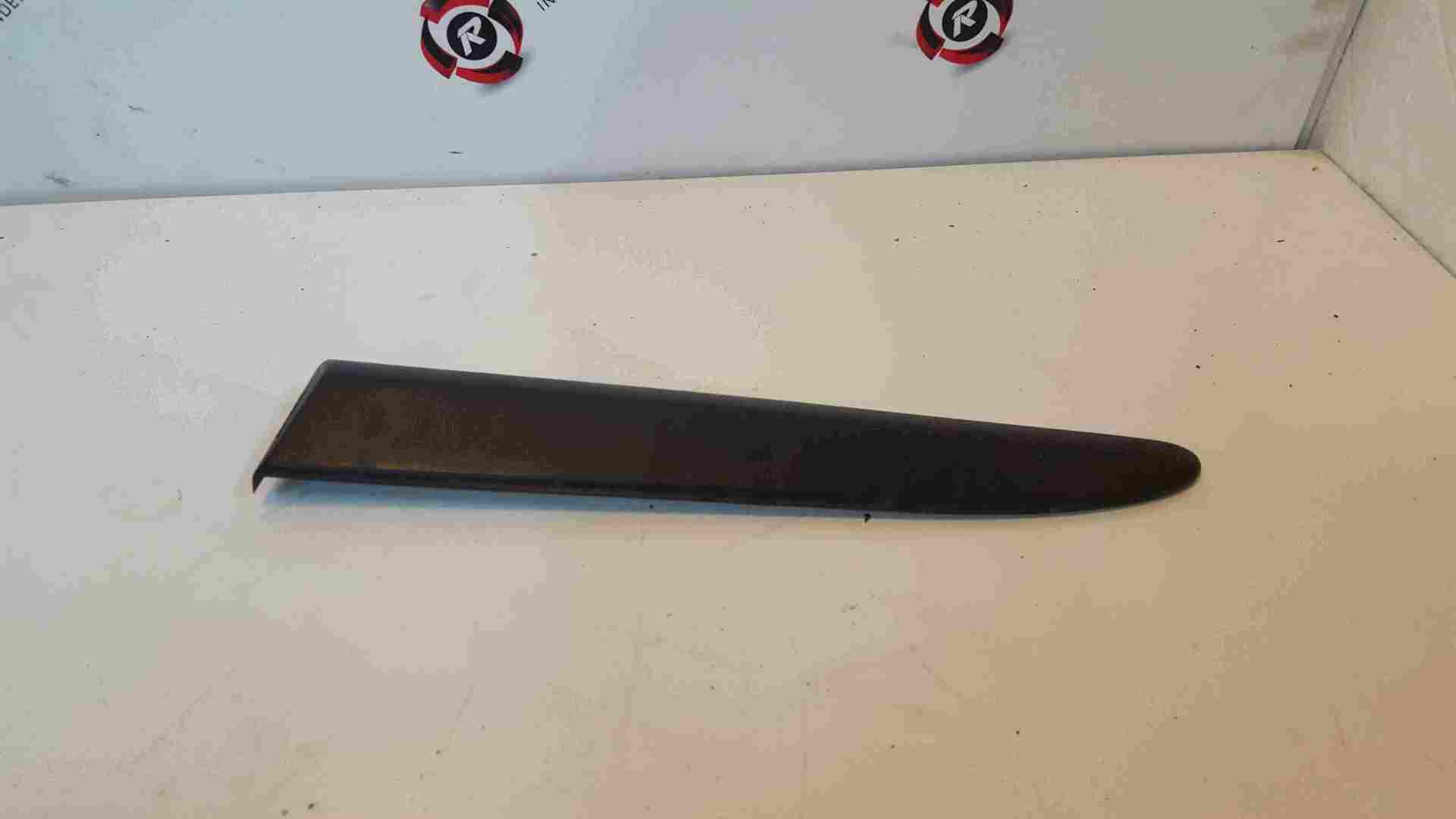 Thumb 2 Renault Clio Sport MK3 2005-2012 197 Passenger NSR Rear Door Moulding Trim 3dr