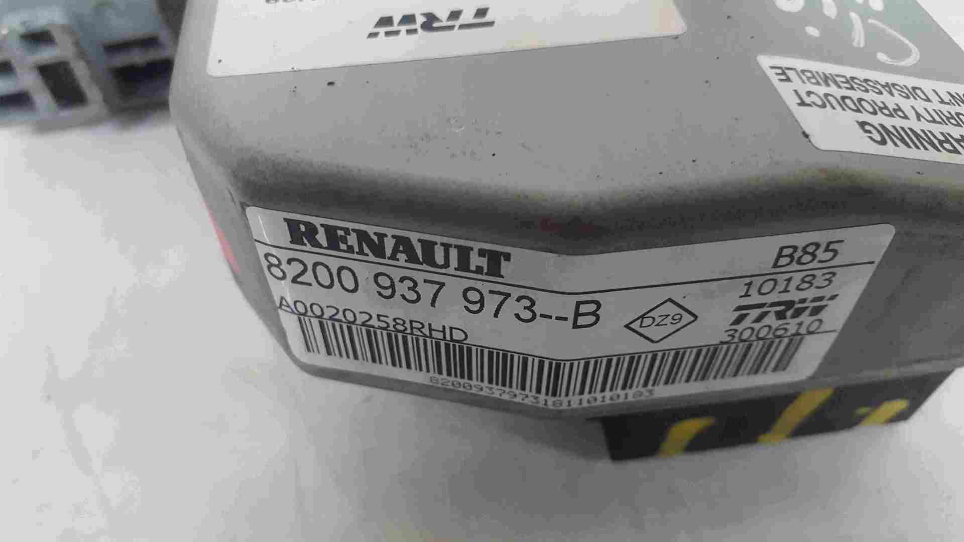 Thumb 7 Renault Clio Sport MK3 2009-2012 200 2.0 ECU Set UCH BCM Immobiliser + Key Card