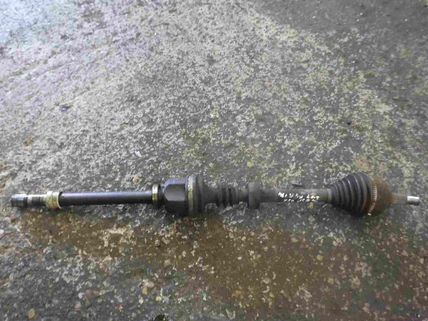 Renault Espace 2003-2013 2.0 16v Turbo Drivers OSF Front Driveshaft 8200259911