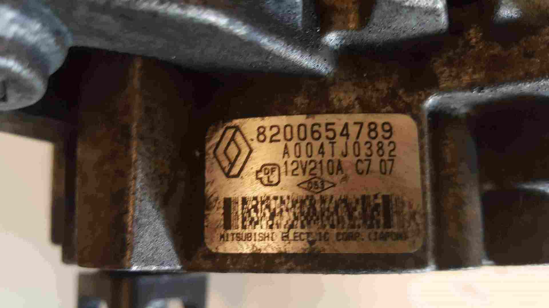 Thumb 2 Renault Espace 2003-2013 2.0 DCi Alternator 8200654789