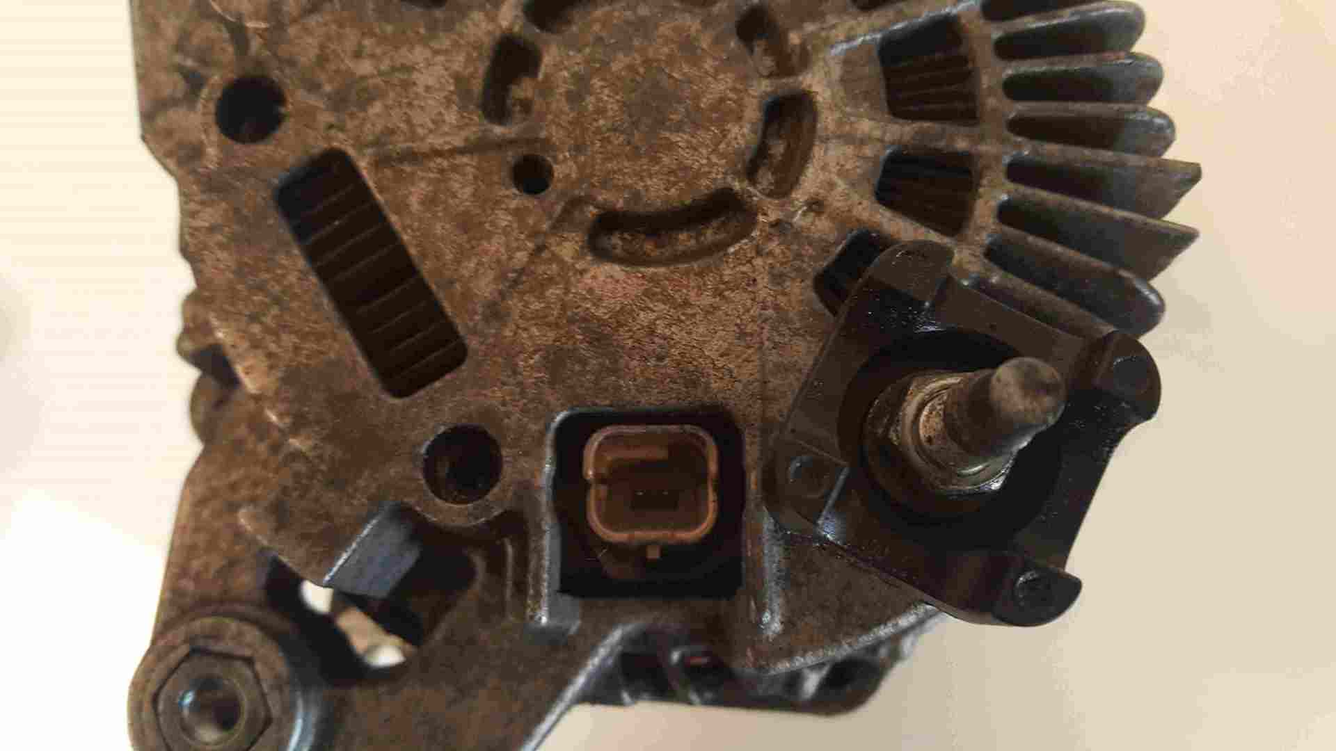 Renault Espace 2003-2013 2.0 DCi Alternator 8200654789
