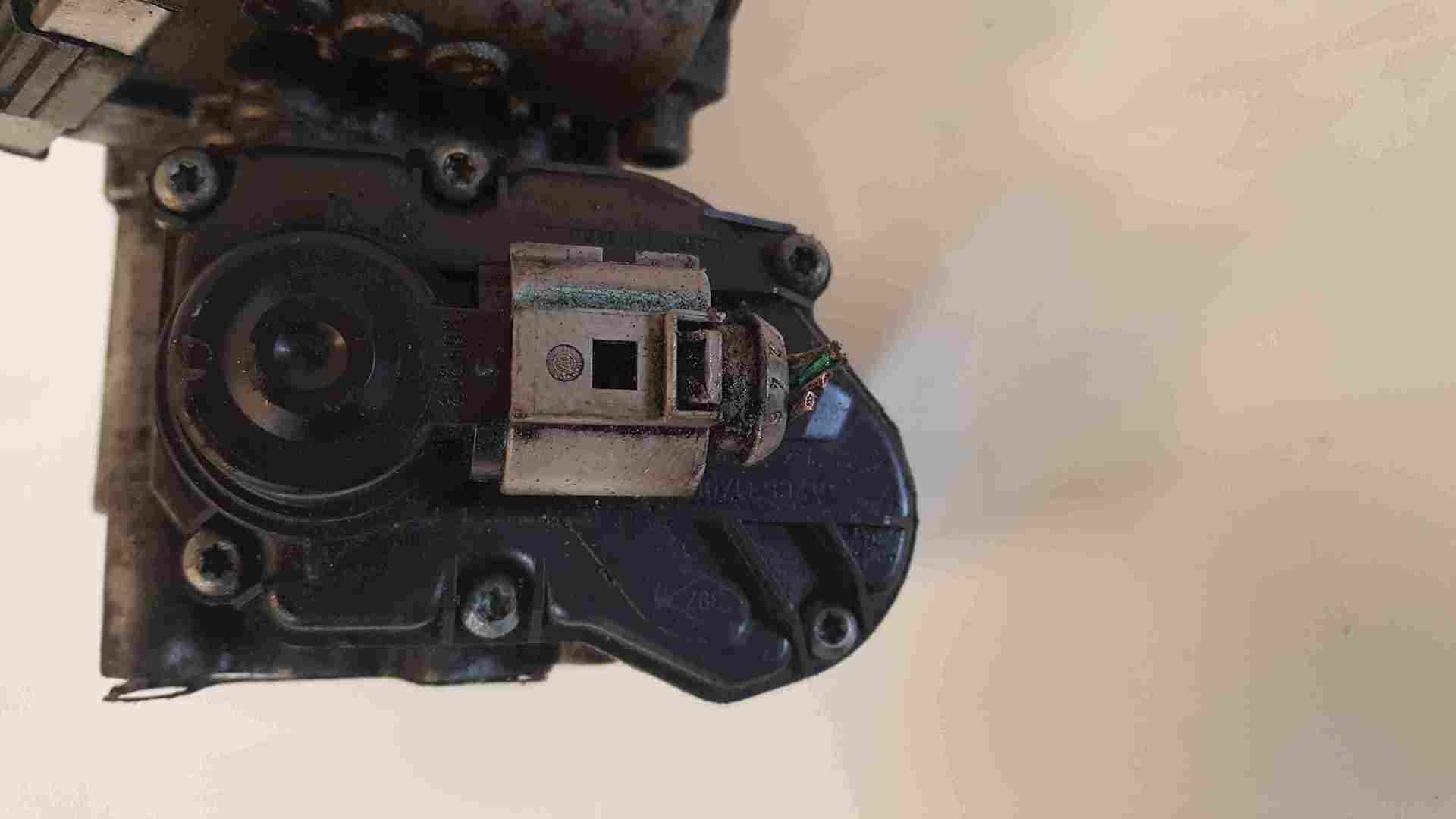 Thumb 4 Renault Espace 2003-2013 2.0 DCi EGR Valve Throttle Body Unit 8200330810