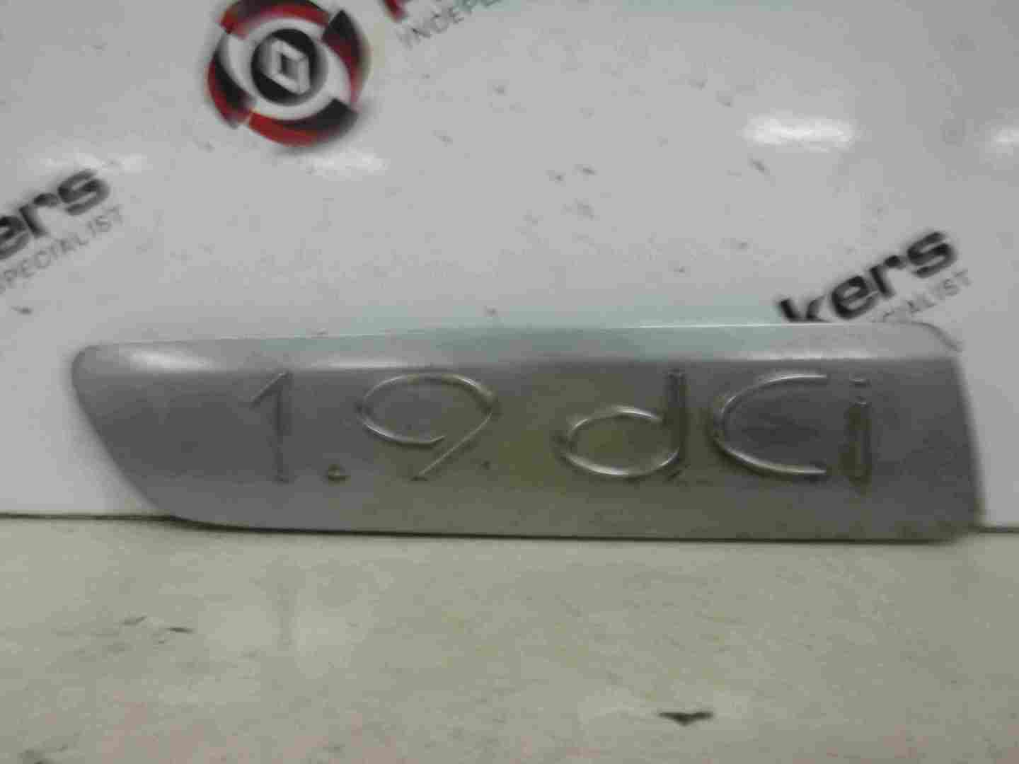 Renault Espace 2003-2013 1.9 dCi Passenger NSF Front Door Bump Bullet Insert