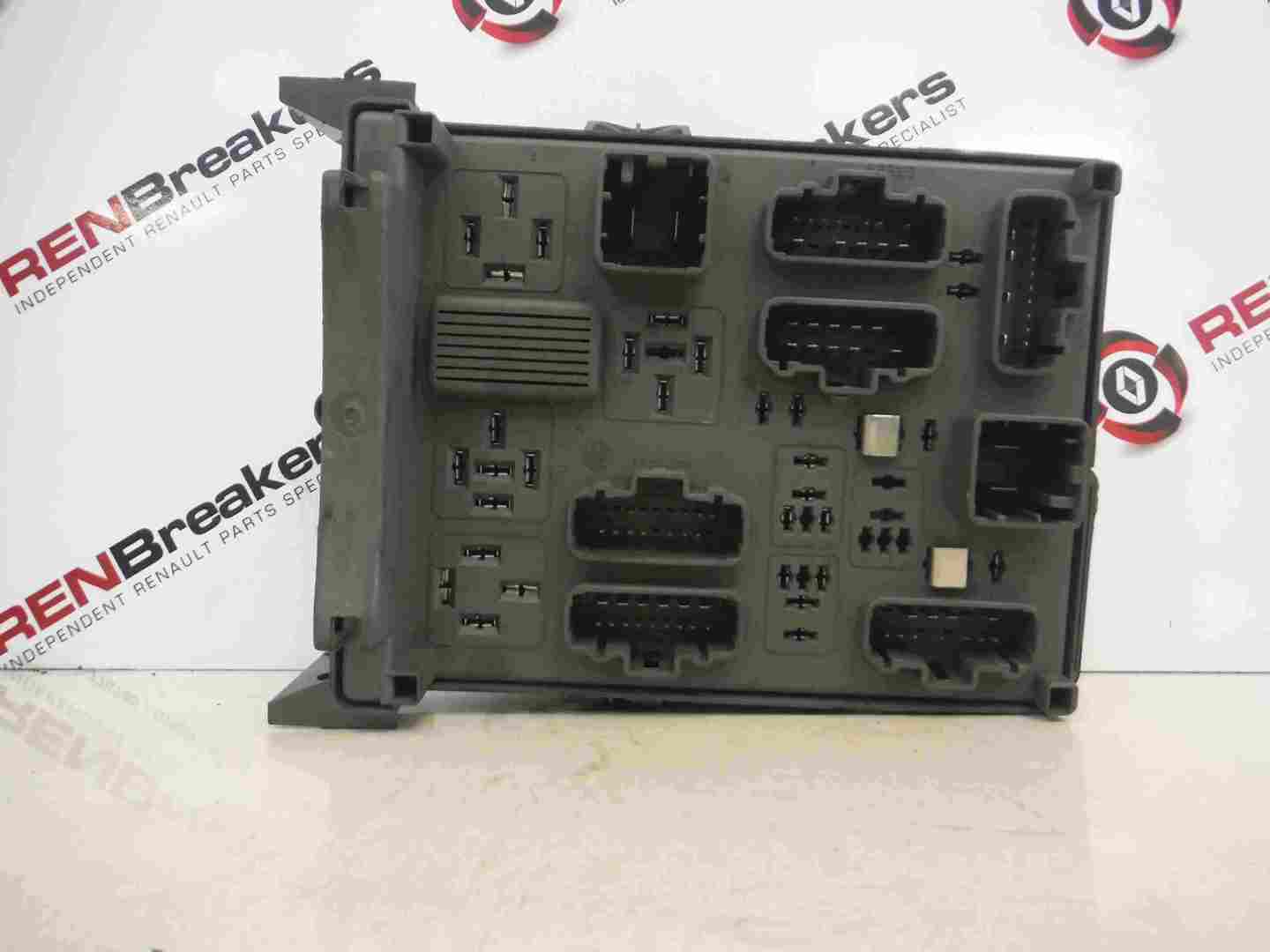 Renault Espace 2003-2013 Interior Fuse Relay Box Computer 8200283817