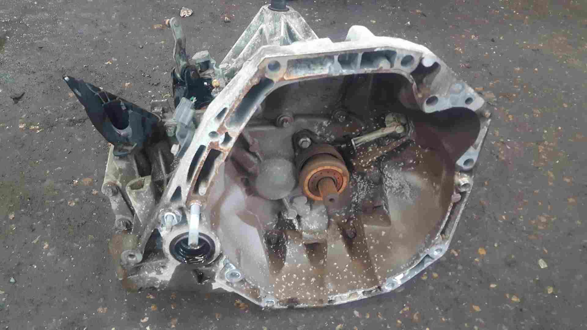 Thumb 10 Renault Grand Modus 2008-2012 1.5 DCI Gearbox JR5 322 5 Speed  JR5322