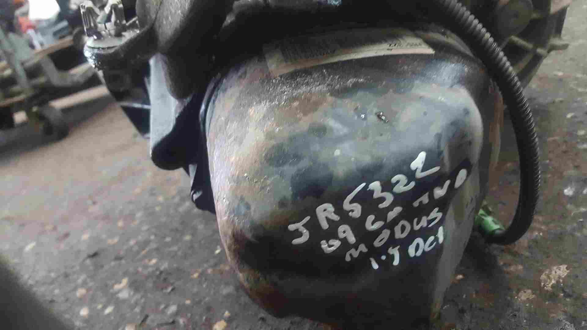 Thumb 5 Renault Grand Modus 2008-2012 1.5 DCI Gearbox JR5 322 5 Speed  JR5322