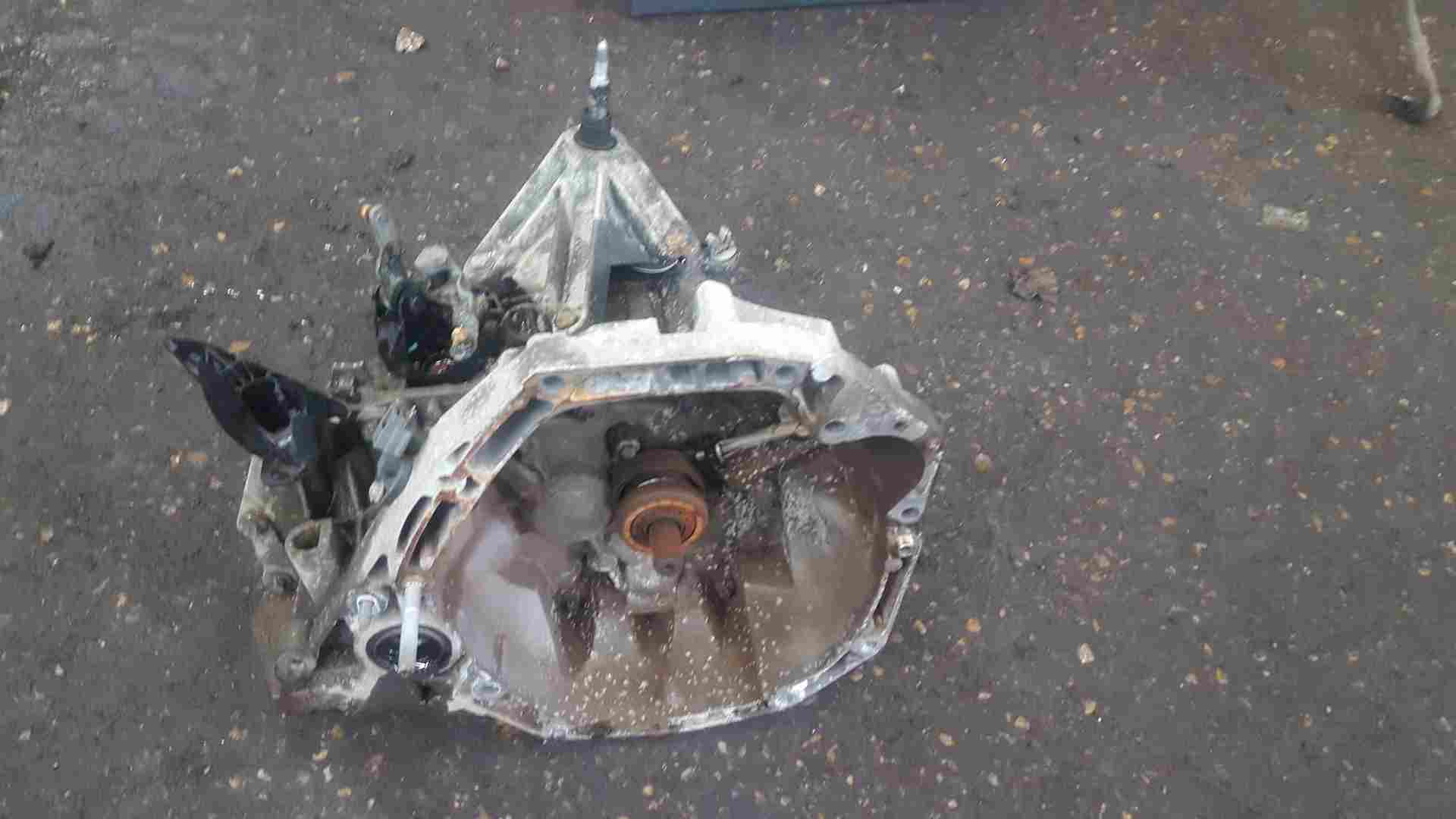 Thumb 11 Renault Grand Modus 2008-2012 1.5 DCI Gearbox JR5 322 5 Speed  JR5322