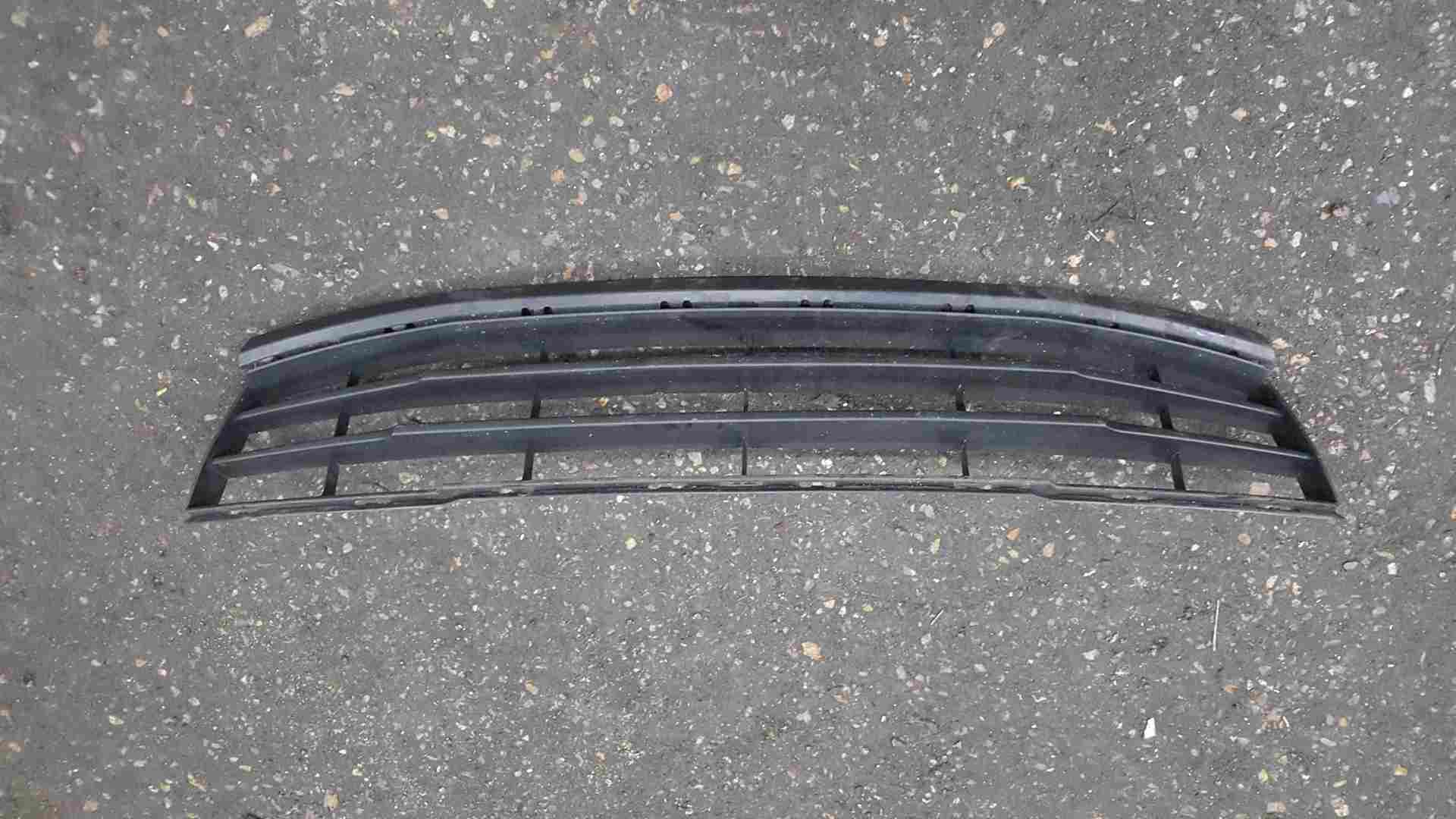 Thumb 2 Renault Grand Modus 2008-2012 Front Bumper Grill Bottom Insert