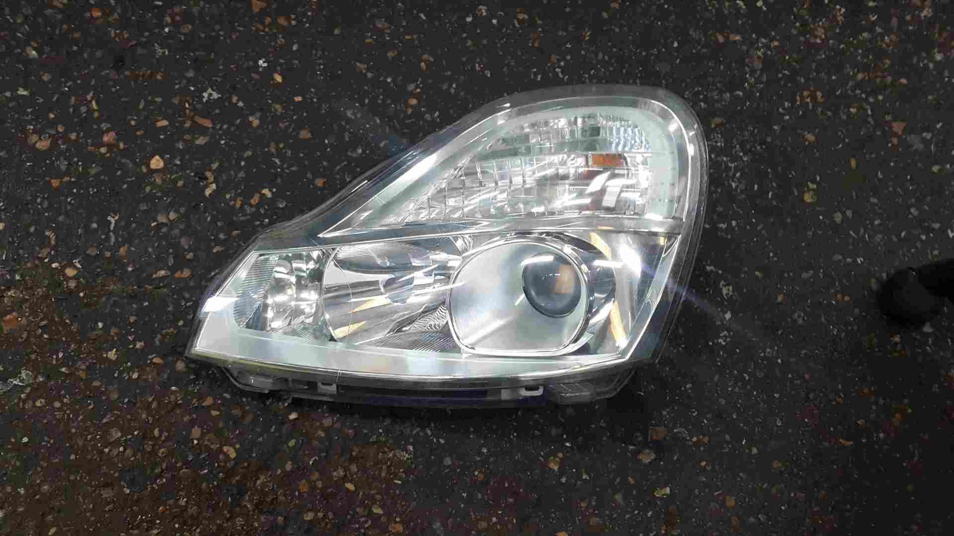 Renault Grand Modus 2008-2012 Passenger NSF Front Headlight 8200658388
