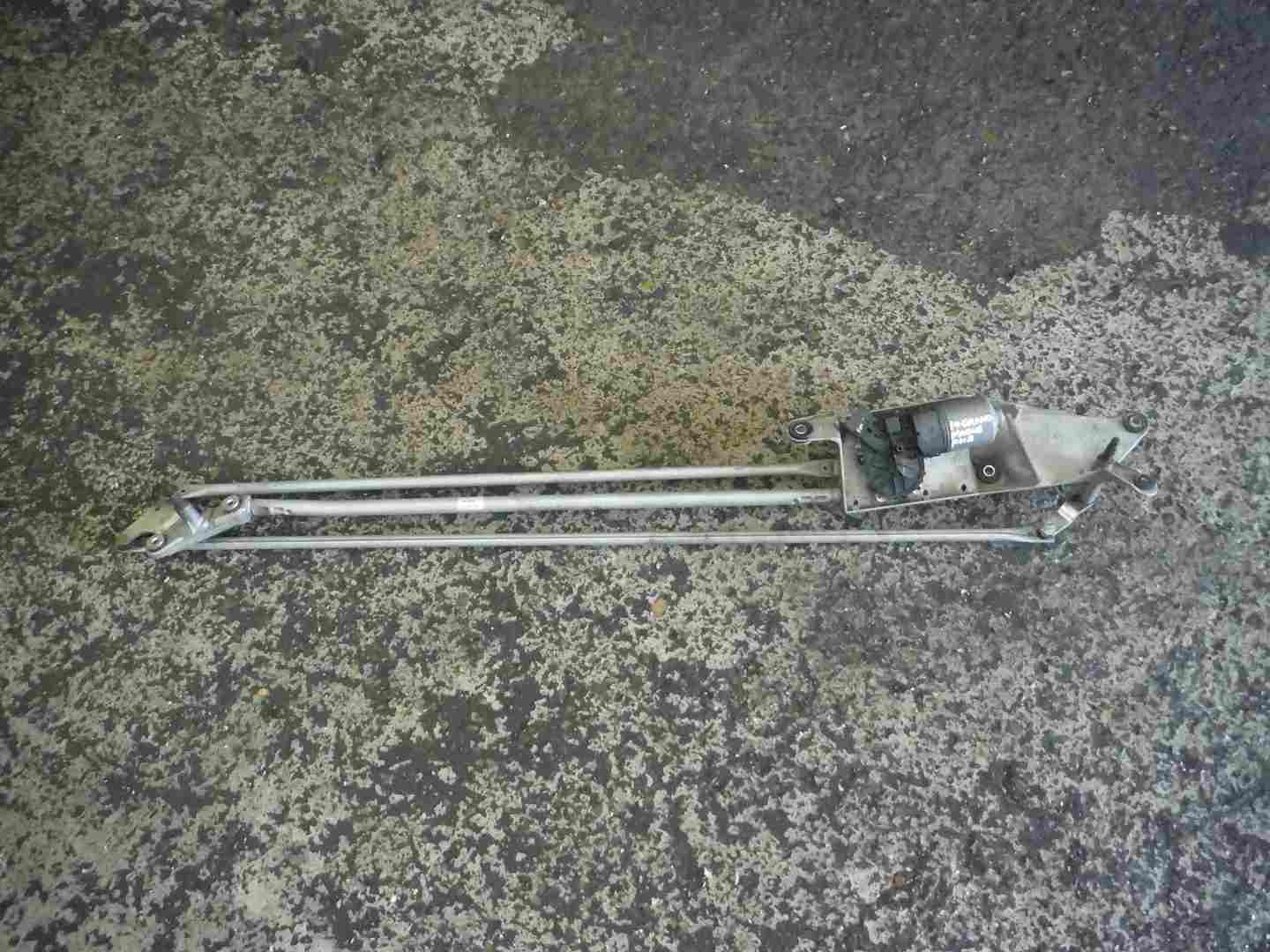 Renault Grand Modus 2008-2012 Windscreen Wiper Motor + Linkage