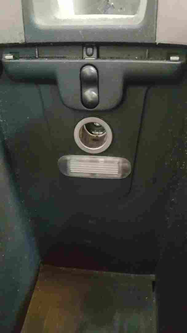 Thumb 3 Renault Grand Scenic 2003-2009 ARM Rest Centre 