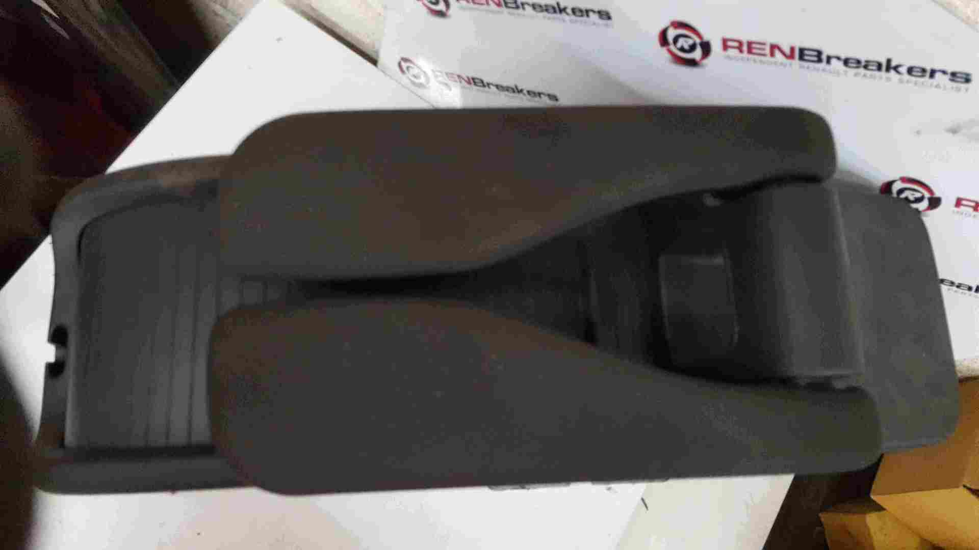 Thumb 2 Renault Grand Scenic 2003-2009 Arm Rest Centre Black Cloth