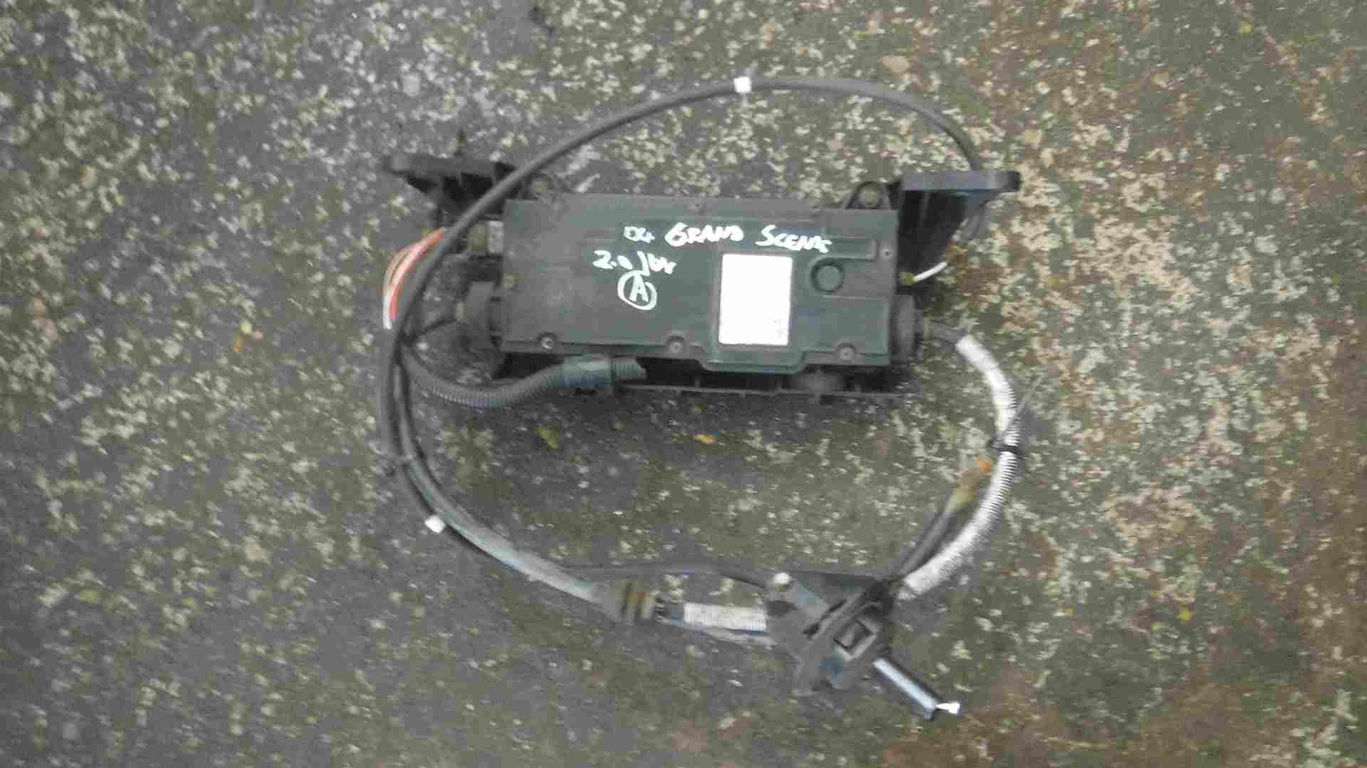 Renault Grand Scenic 2003-2009 Electronic Handbrake Motor + Cables 8200450852A