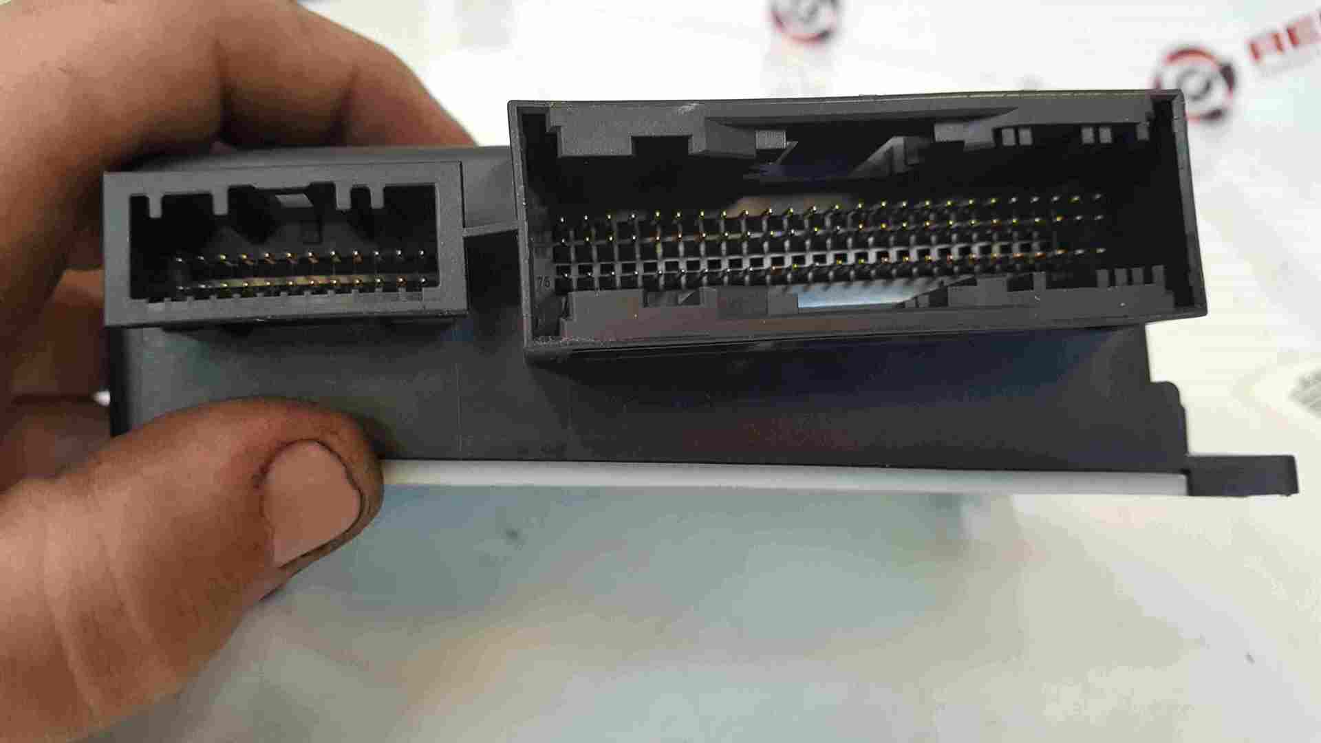 Thumb 2 Renault Grand Scenic MK3 2009-2016 Airbag ECU Module Computer 285586256R