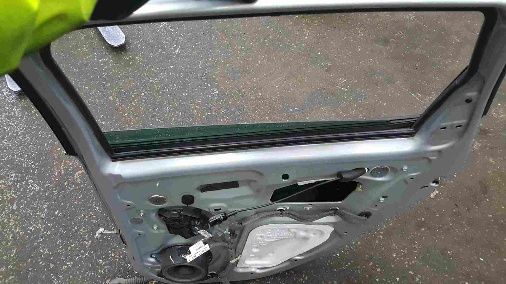 Thumb 3 Renault Grand Scenic MK3 2009-2016 Drivers OSR Rear Door Silver TED69