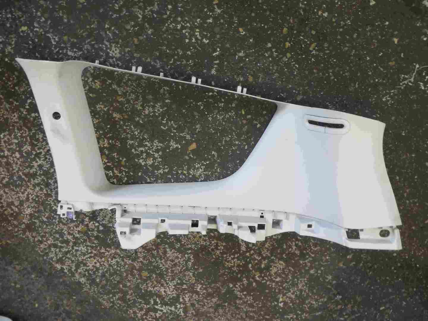 Renault Grand Scenic MK3 2009-2016 Drivers OSR Rear Quarter Belt Trim Window