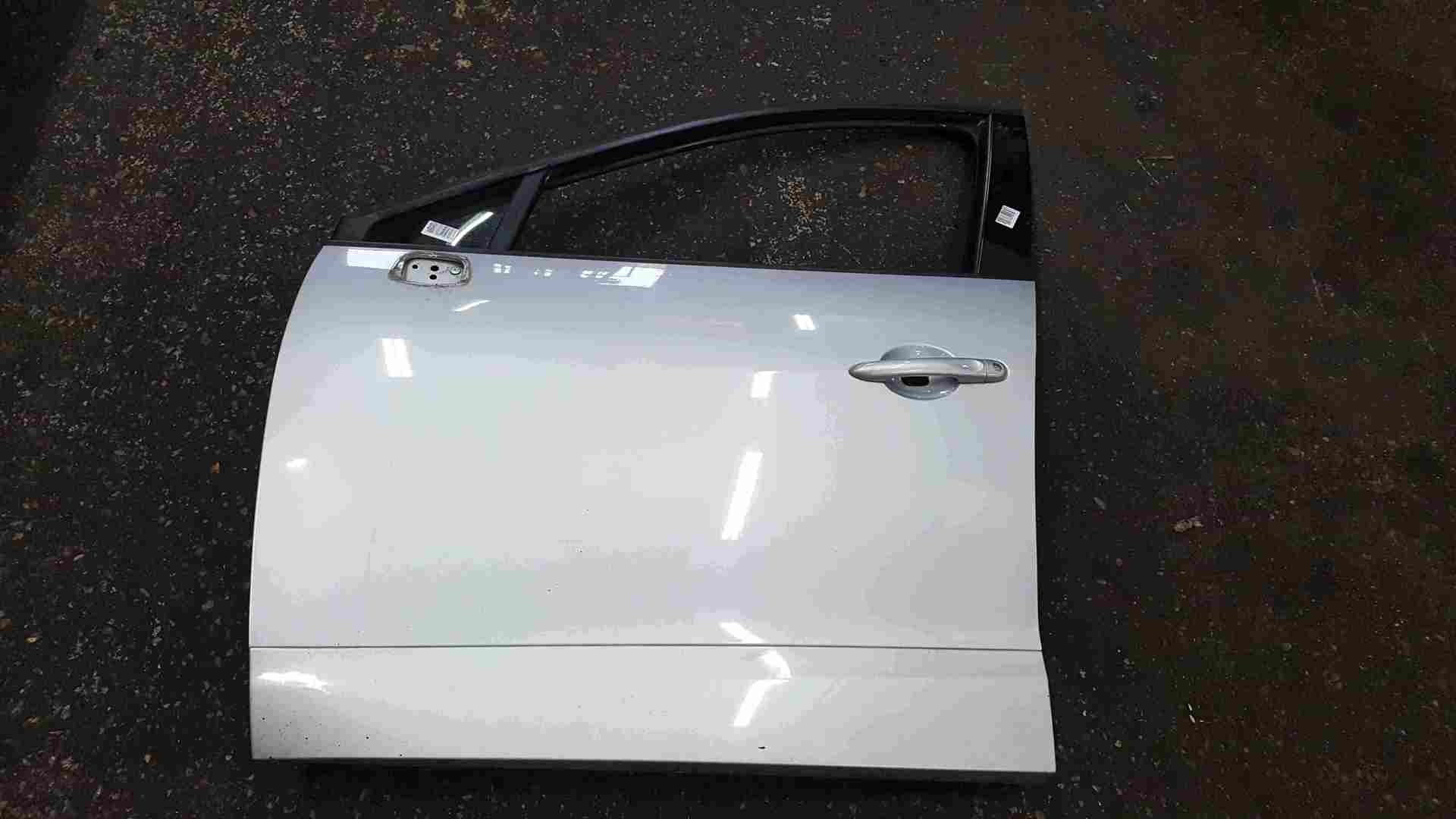 Thumb 2 Renault Grand Scenic MK3 2009-2016 Passenger NSF Front Door Silver TED69