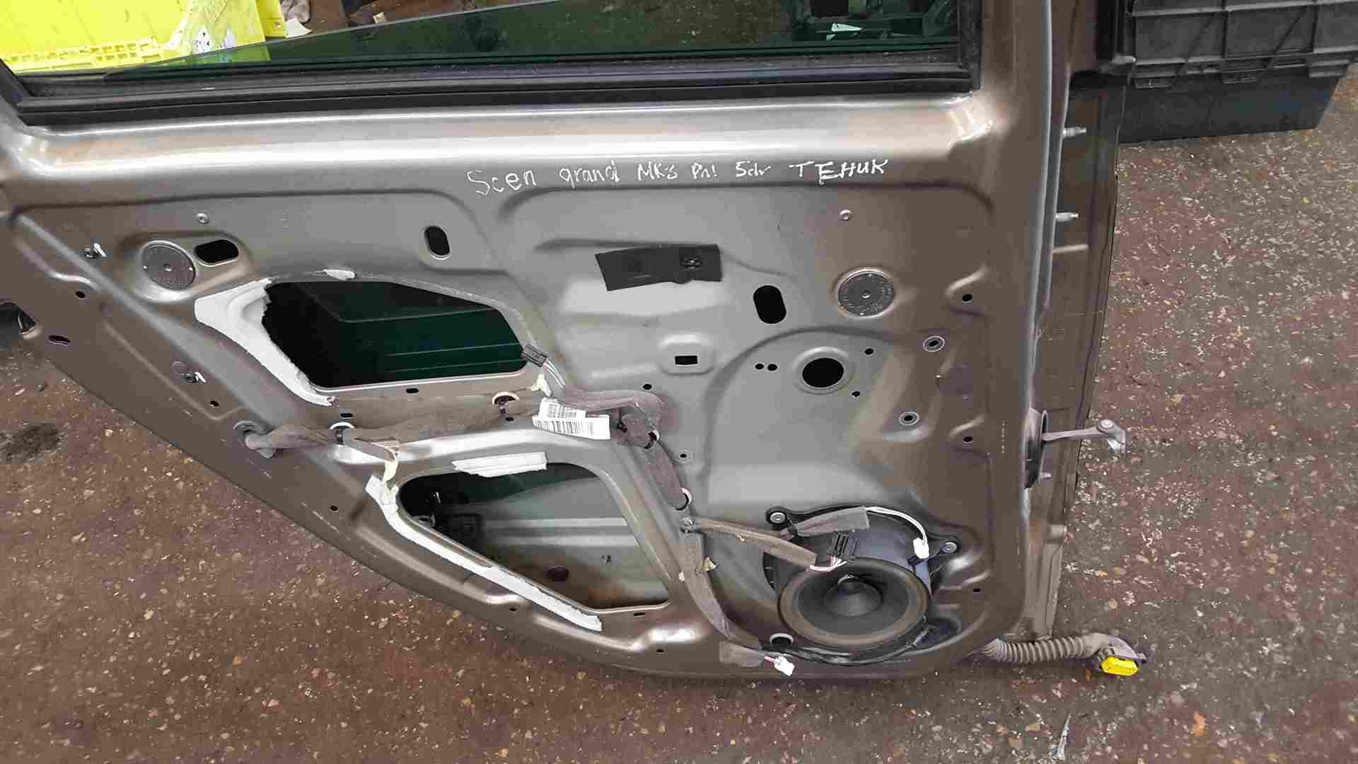 Thumb 2 Renault Grand Scenic MK3 2009-2016 Passenger NSR Rear Door Beige TEHNK tehnk