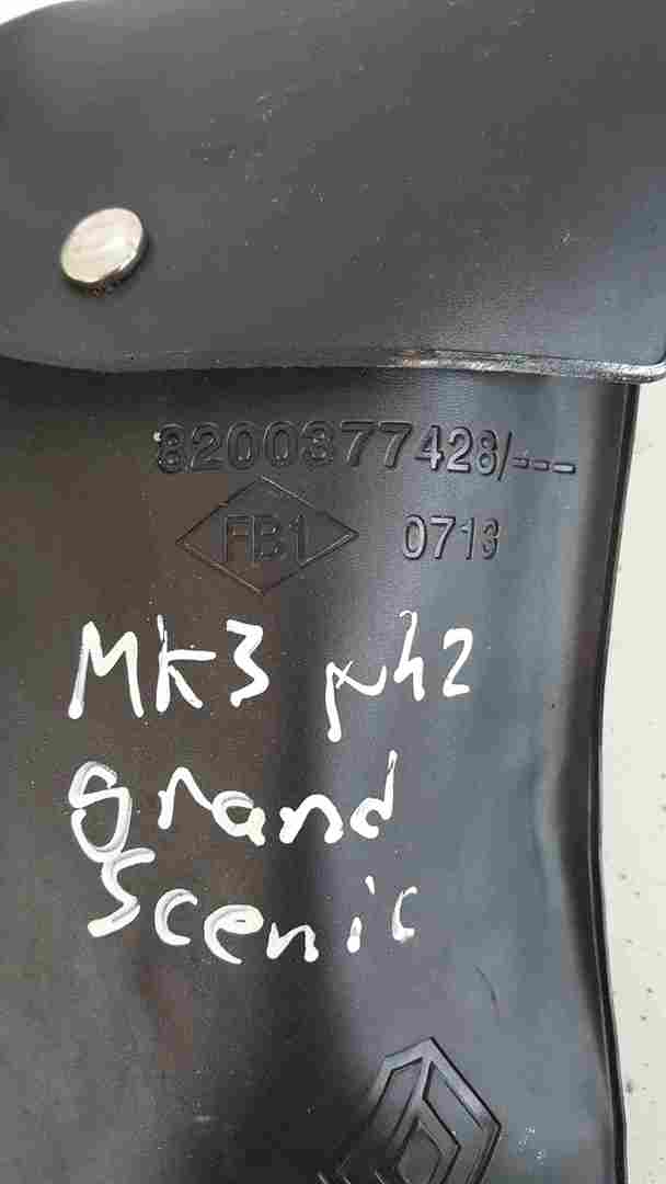 Renault Grand Scenic MK3 2009-2016 Towing Eye With Bag 8200377428