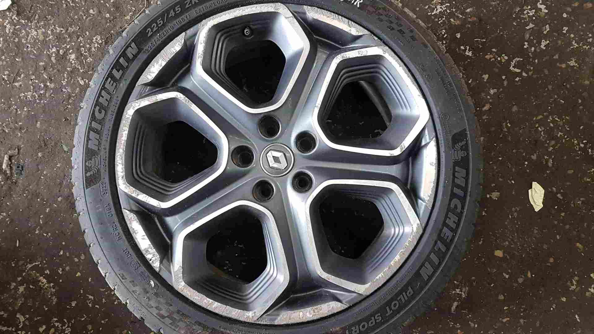 Thumb 5 Renault Kadjar 2015-2018 APPOLLO Alloy Wheel + Michelin 225 45 19 3/5 403007598r