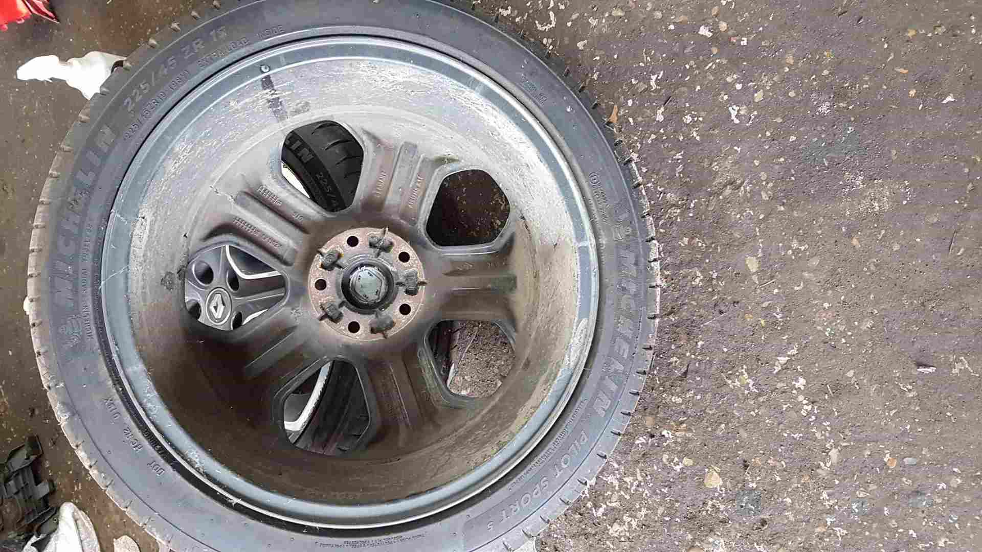 Thumb 4 Renault Kadjar 2015-2018 APPOLLO Alloy Wheel + Michelin 225 45 19 3/5 403007598r