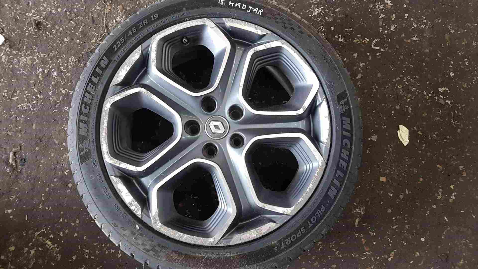 Thumb 8 Renault Kadjar 2015-2018 APPOLLO Alloy Wheel + Michelin 225 45 19 3/5 403007598r