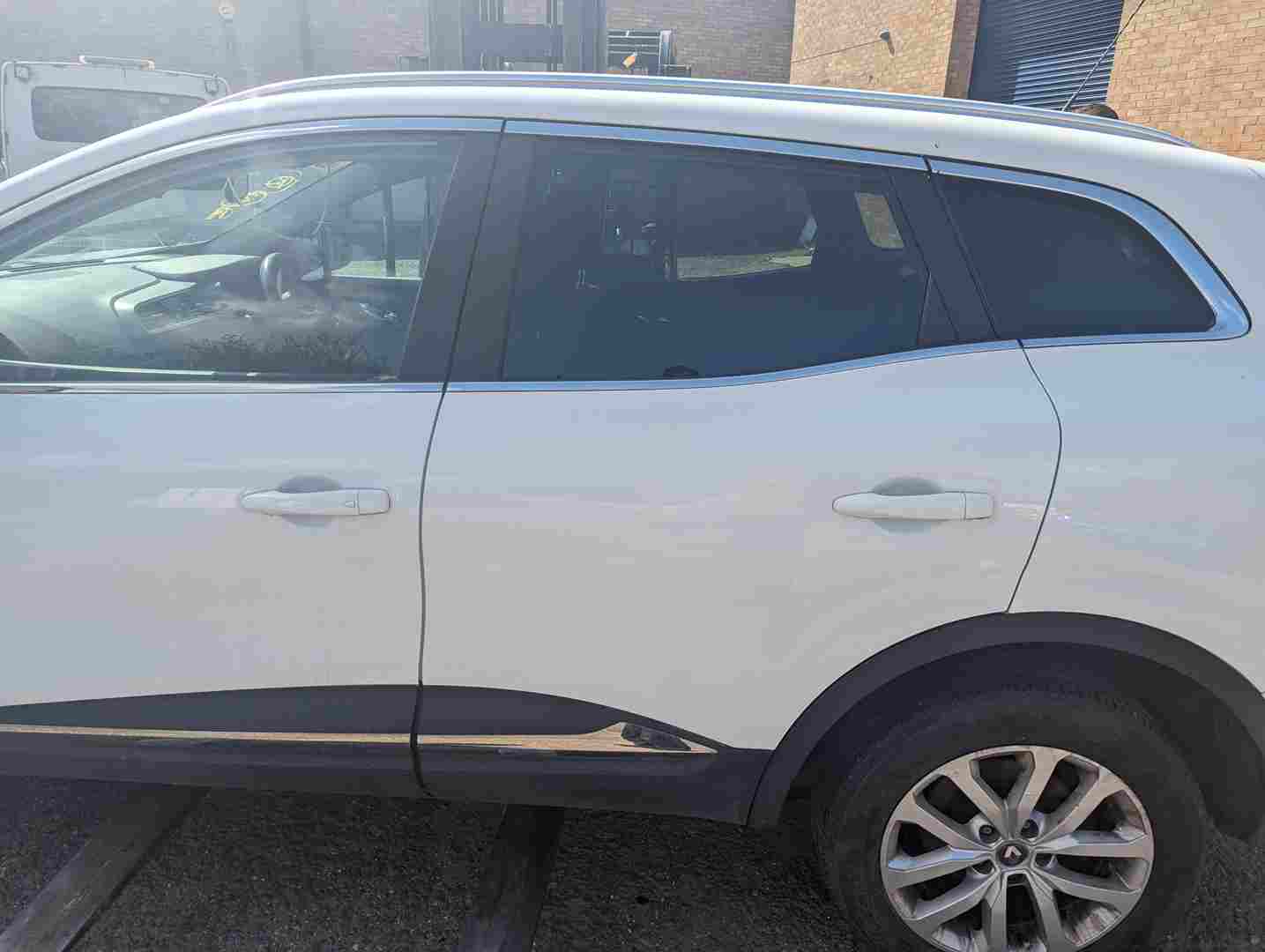Thumb 3 Renault Kadjar 2015-2021 Passenger NSr Rear Door White Ov369