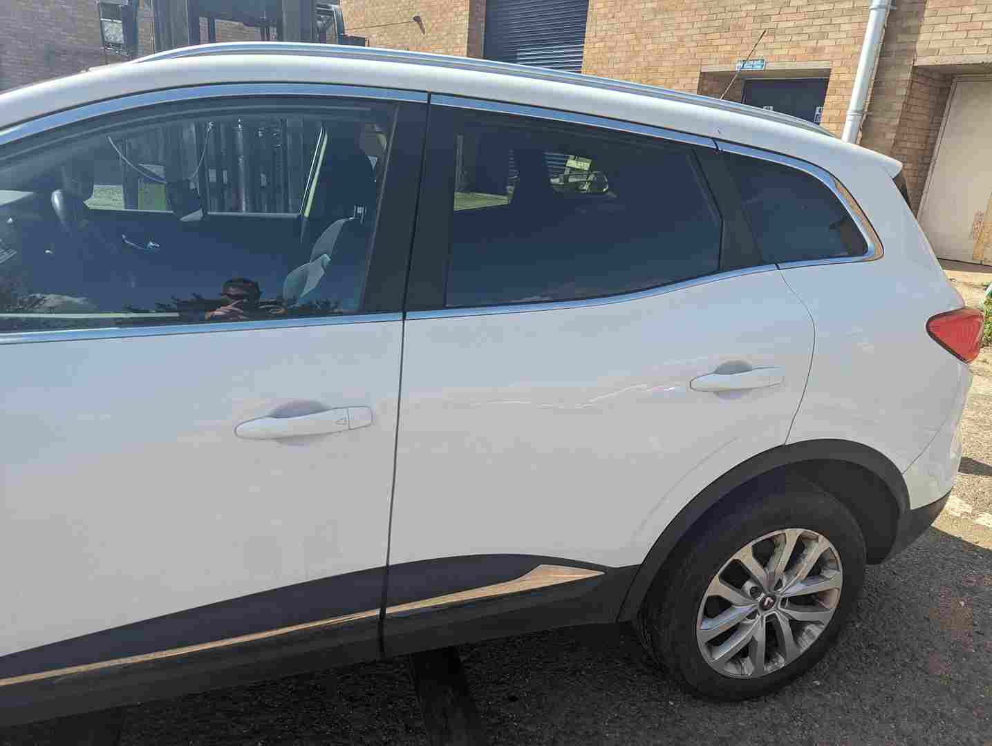 Thumb 2 Renault Kadjar 2015-2021 Passenger NSr Rear Door White Ov369