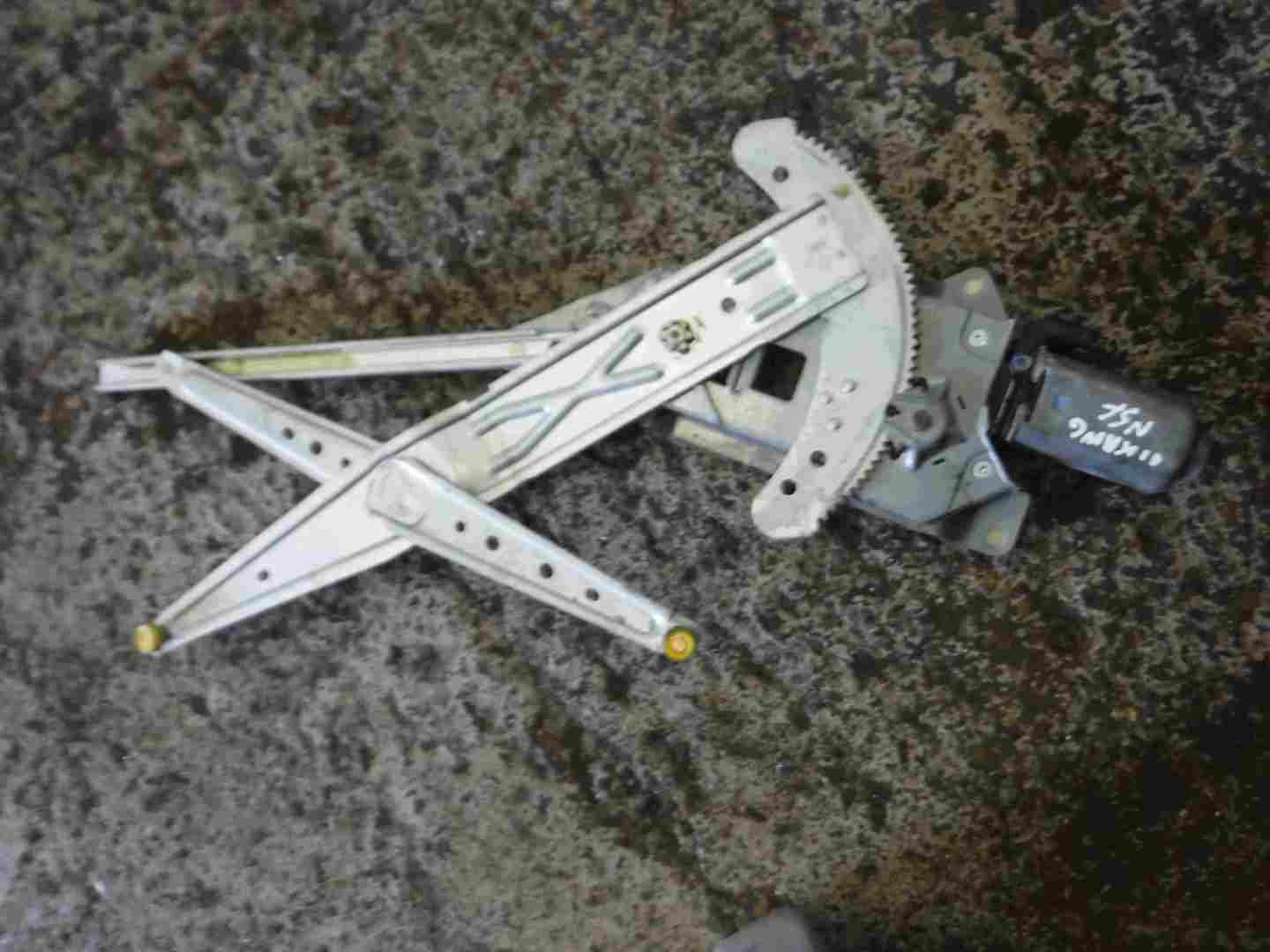 Renault Kangoo 1993-2003 Passenger NSF Front Window Motor   Regulator Electric