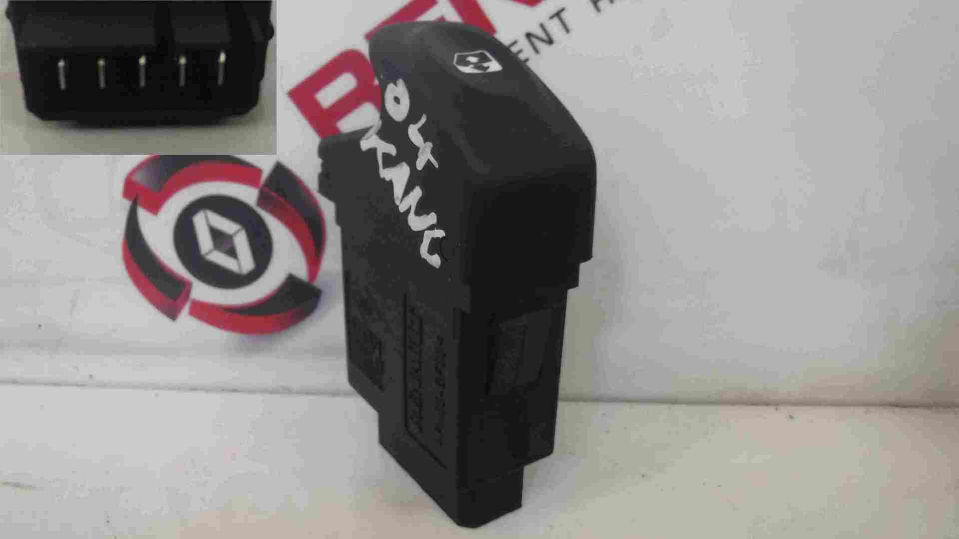 Renault Kangoo 2001-2007 Drivers OSF Front Electric Window Switch One Touch