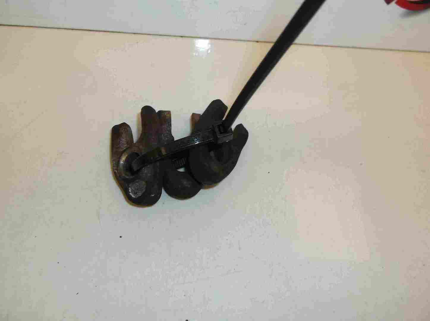 Renault Kangoo 2003-2007 1.5 dCi Diesel Injector Locking Bracket Clamp