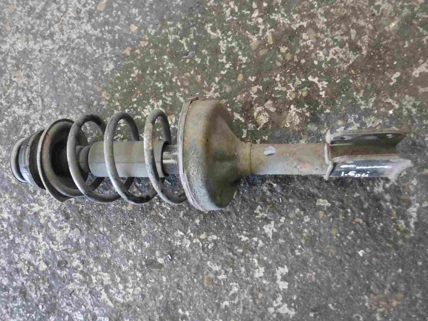 Renault Kangoo 2003-2007 1.5 dCi NS OS Front Spring Suspension Leg
