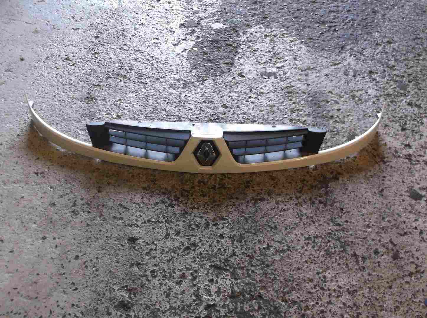 Renault Kangoo 2003-2007 Front Bumper Grile Grill White D389