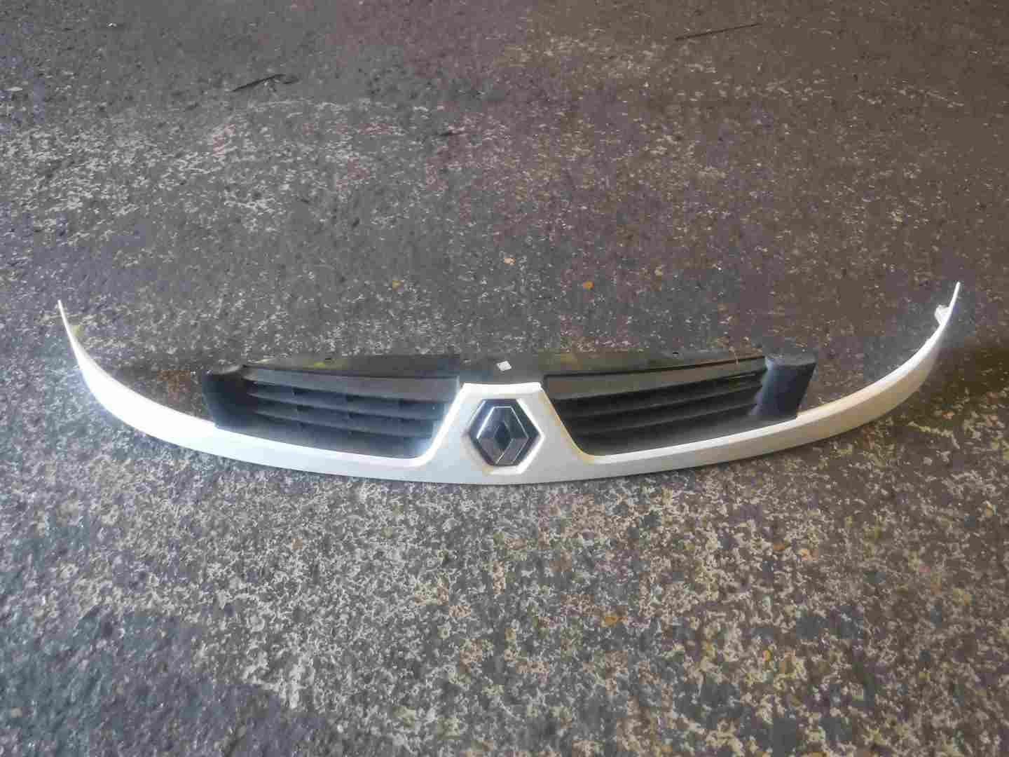 Renault Kangoo 2003-2007 Front Bumper Grill Panel White 389