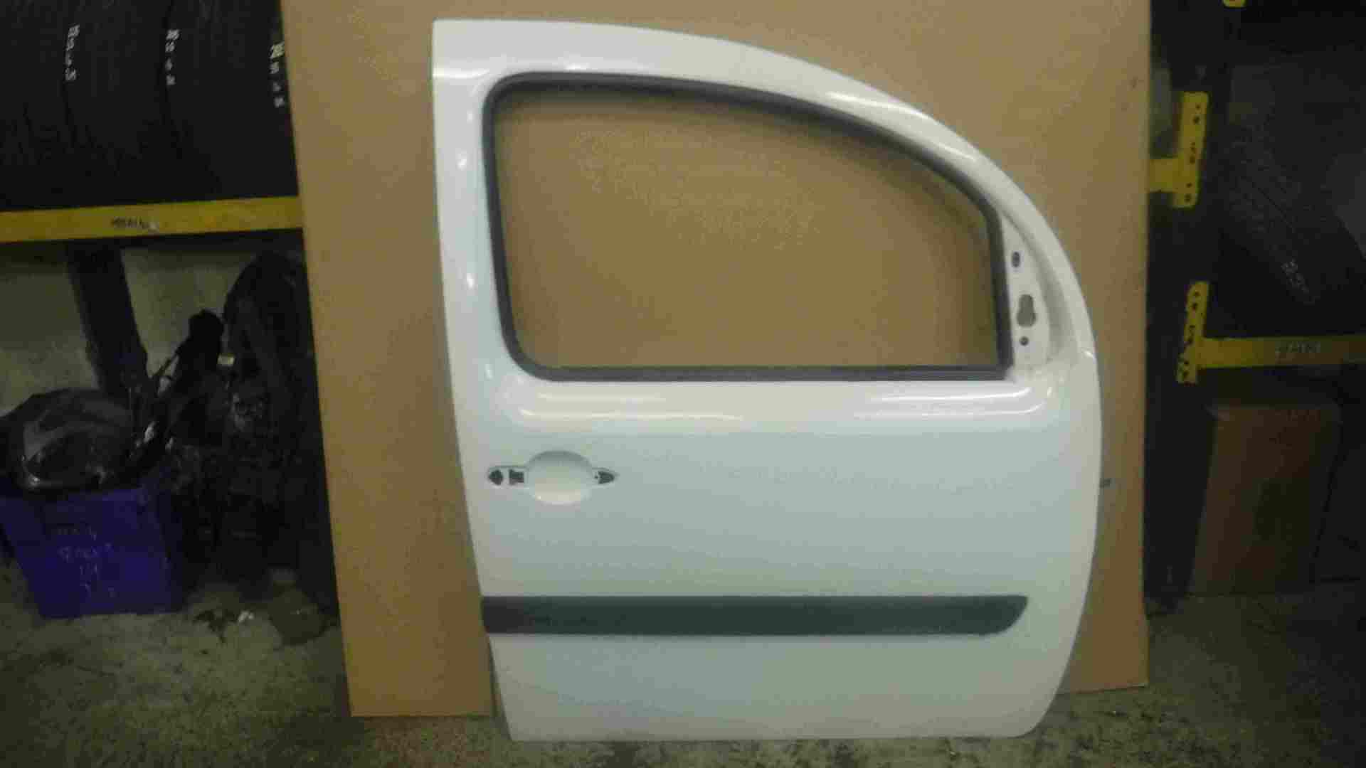 Renault Kangoo 2007-2017 Drivers OSF Front Door White OV389
