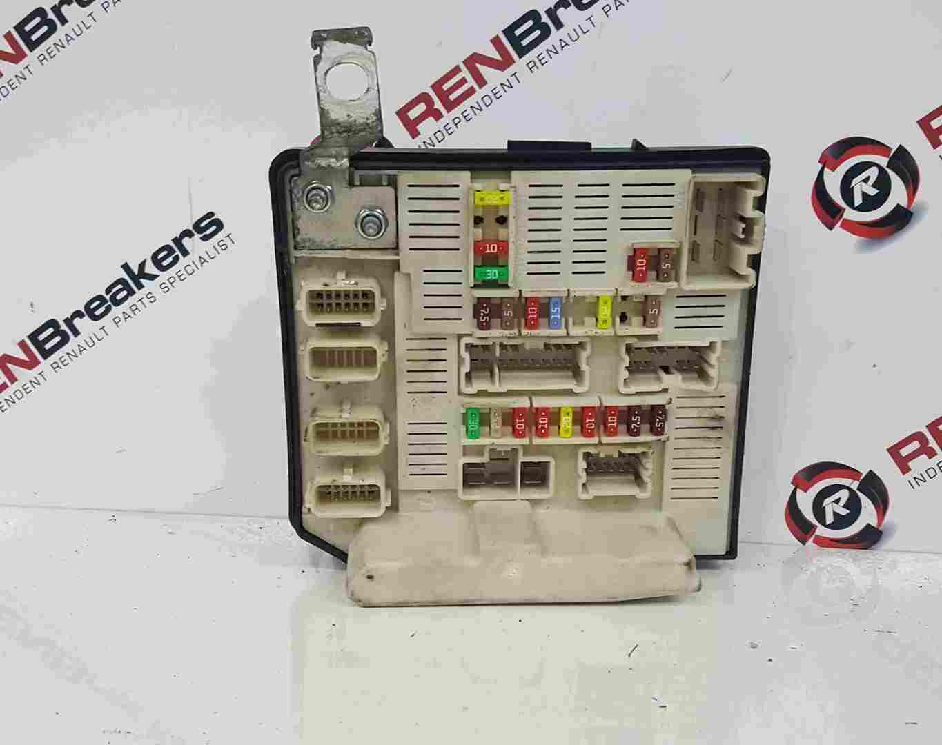 Renault Kangoo 2007-2017 Engine Bay Fuse Box UPC Unit 8201044235