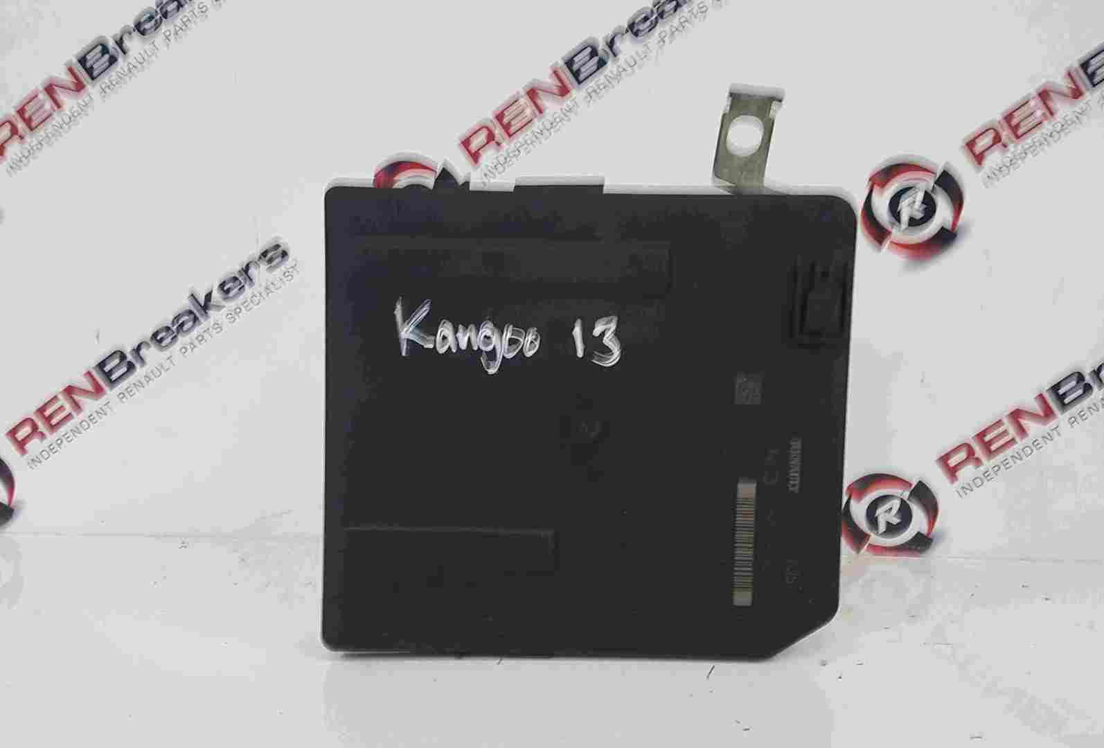 Thumb 2 Renault Kangoo 2007-2017 Engine Bay Fuse Box UPC Unit 8201044235