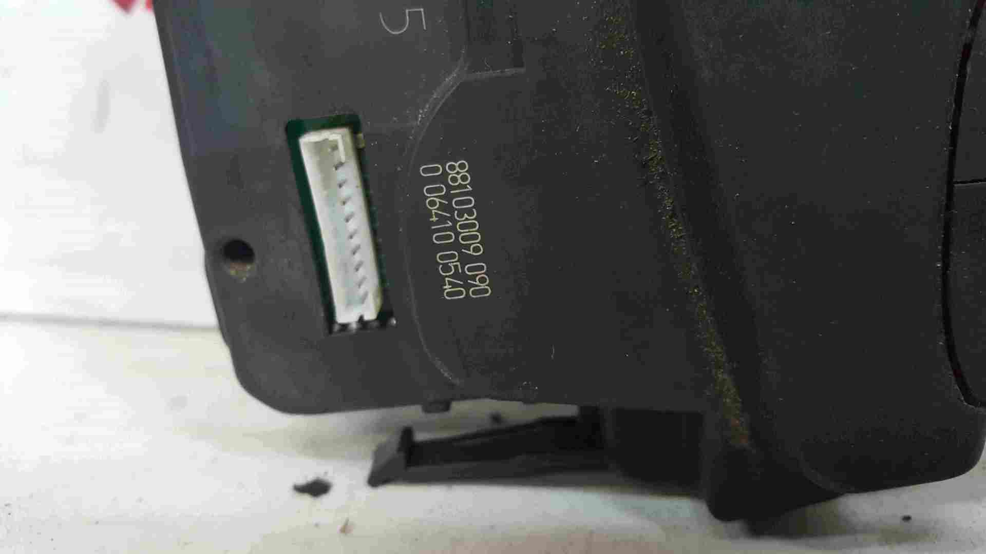Thumb 3 Renault Kangoo 2007-2017 Windscreen Wiper Stalk Washer 88103009090