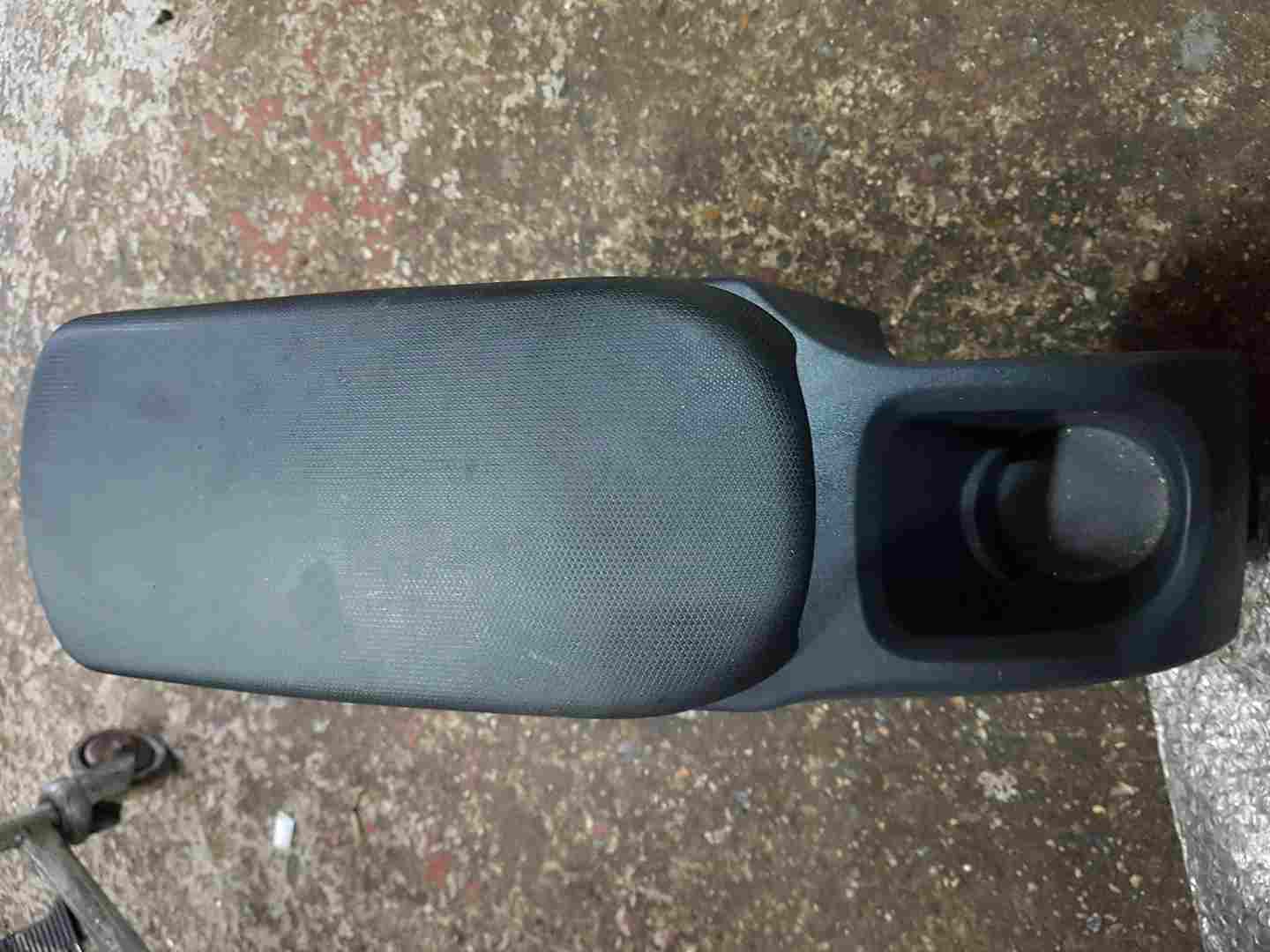 Thumb 2 Renault Kangoo 2007-2021 Centre Armrest Console
