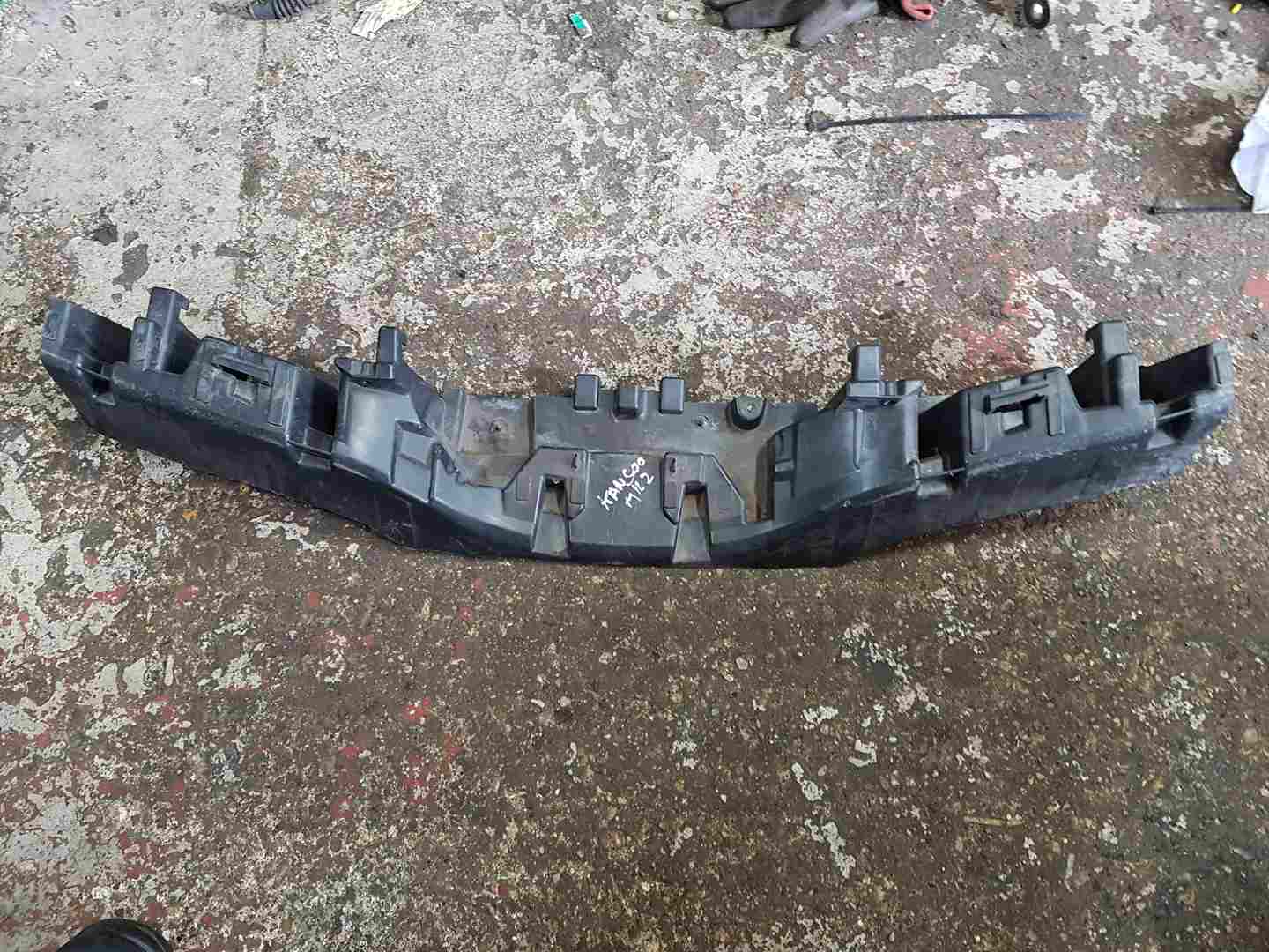 Thumb 2 Renault Kangoo MK2 2013-2017 Front TOP Grill 809603707r