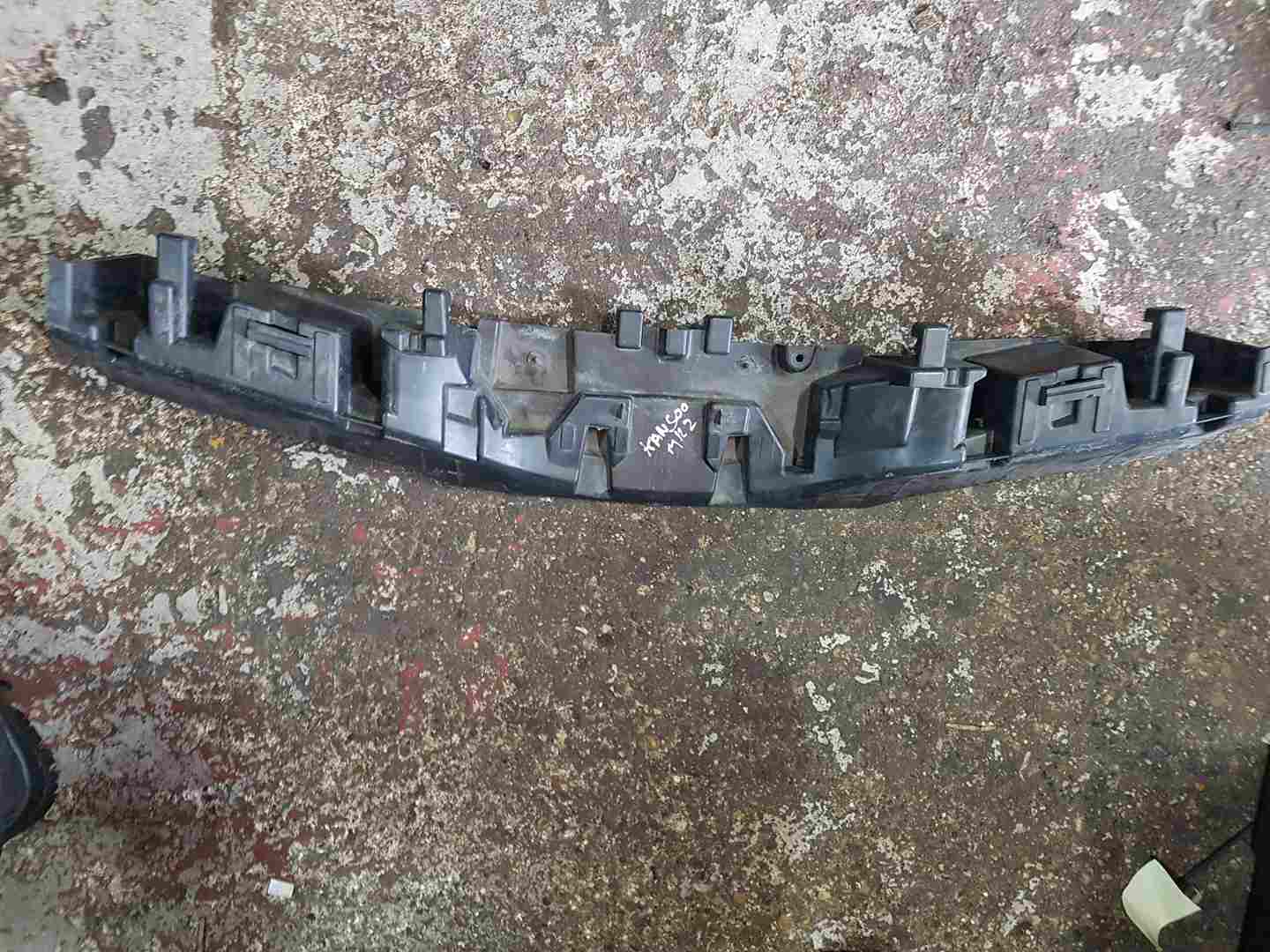 Thumb 4 Renault Kangoo MK2 2013-2017 Front TOP Grill 809603707r